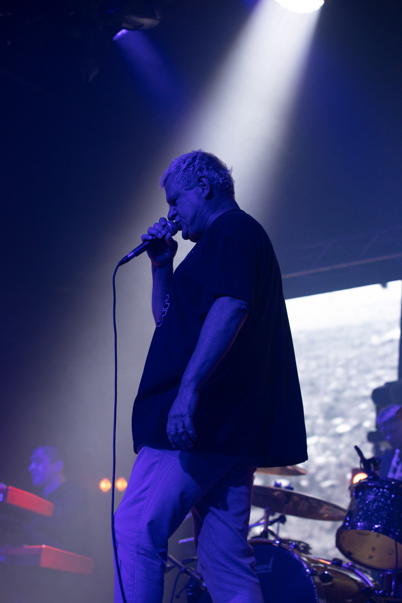 KULT - koncert Pomaranczowa Trasa 2021 - Warszawa Stodoła. 29 pazdziernika 2021. Kazik Staszewski wokal,Rock, rock progresywny, rock alternatywny, punk, nowa fala, polski rock.fot. Andrzej kaziq Wasilkiewicz/Reporter