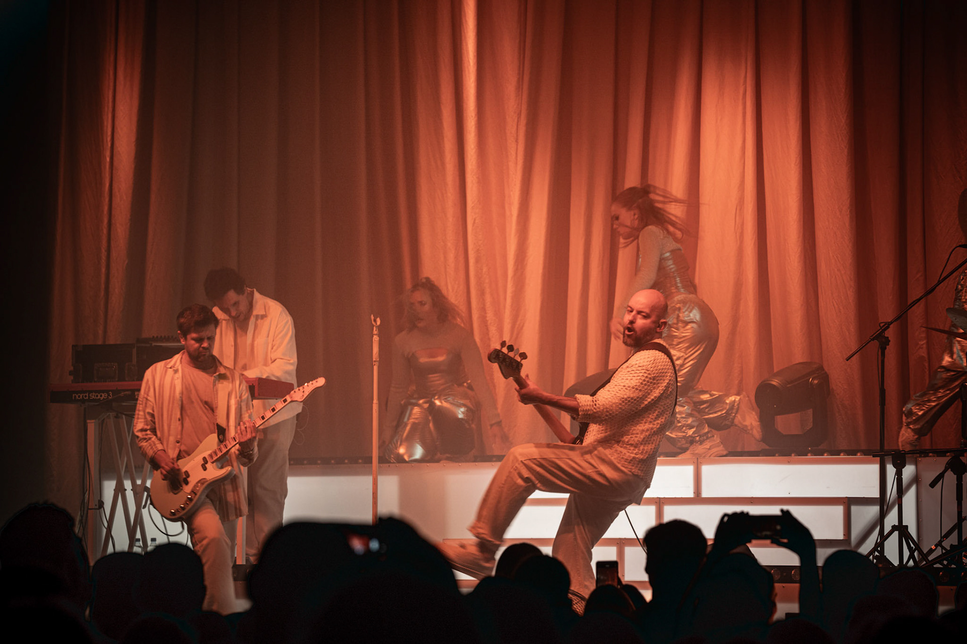 28.10.2023 Ewa Farna specjalny koncert urodzinowy Warszawa, Klubie PROGRESJA, fot. Andrzej Wasilkiewicz/Reporter