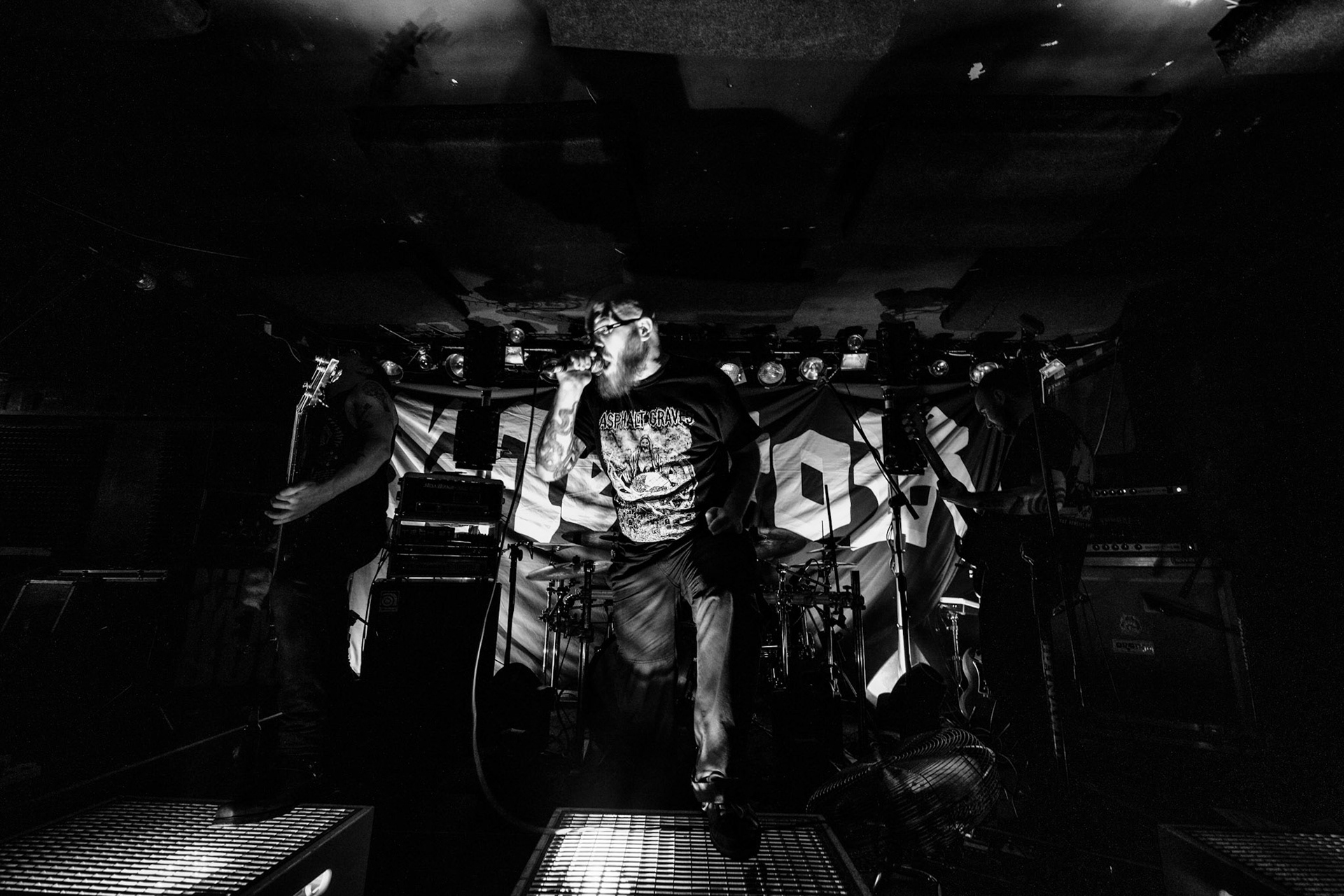 Mentor koncert w Warszawie, trasa Innowiercy Tour 2019
Black Metal Rock And Roll,
Raum's Chord - Guitar
Leviathan's Punch - Drums 
Gusion's Drone - Bass
King Of Nothing - Vocals
Knock Out Productions
fot. Andrzej Wasilkiewicz/REPORTER