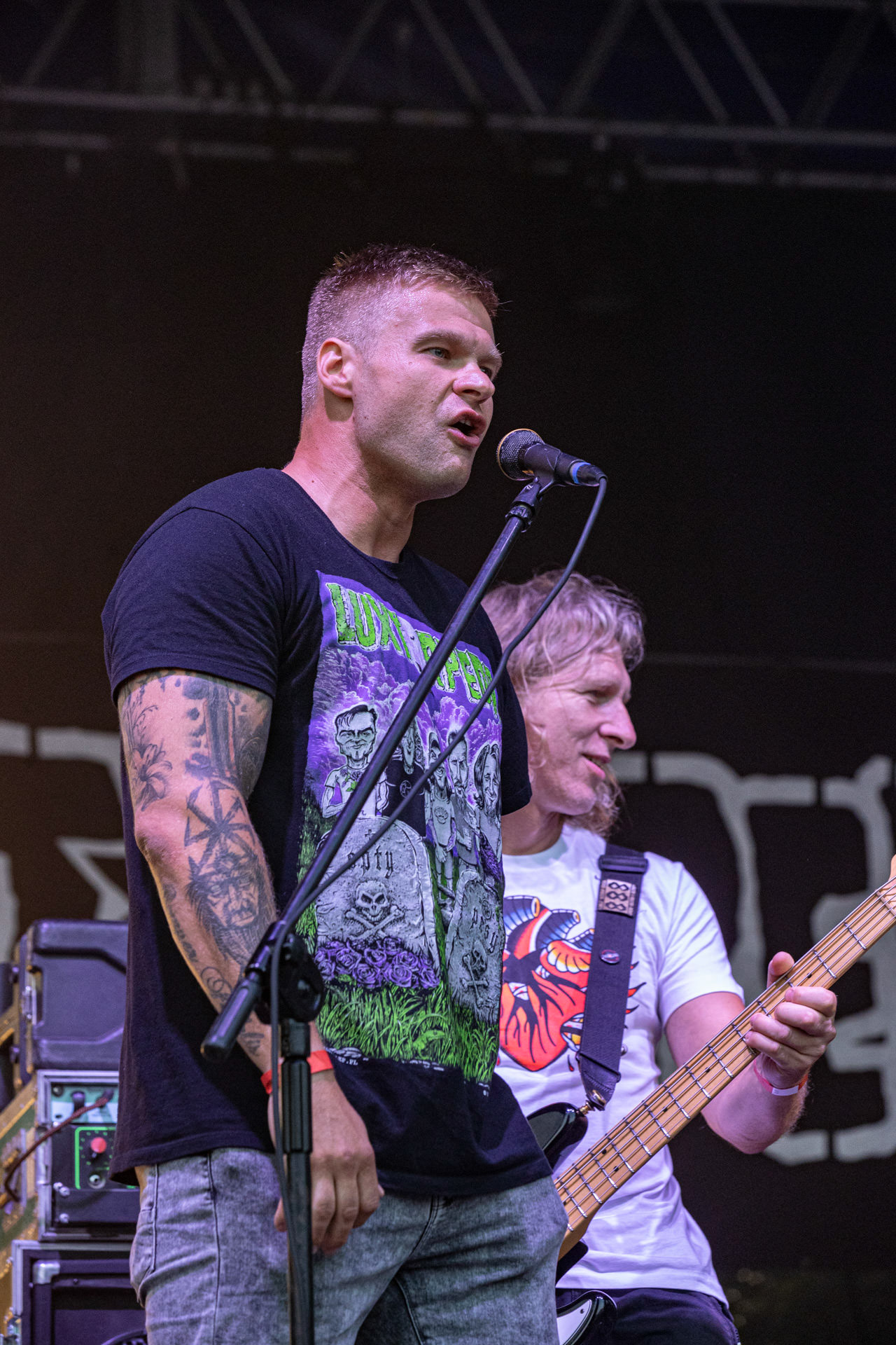 Koncert Luxtorpeda 10 urodziny. Warszawa Progresja.Gramy do Woli.n/z.Robert „Litza” Friedrich – gitara, wokal,n/z.Przemysław „Hans” Frencel – wokal, rapn/z.Robert „Drężmak” Drężek – gitaran/z.Krzysztof „Kmieta” Kmiecik – gitara basowan/z.Tomasz „Krzyżyk” Krzyżaniak – perkusjaFot. Andrzej kaziq Wasilkiewicz/Reporter