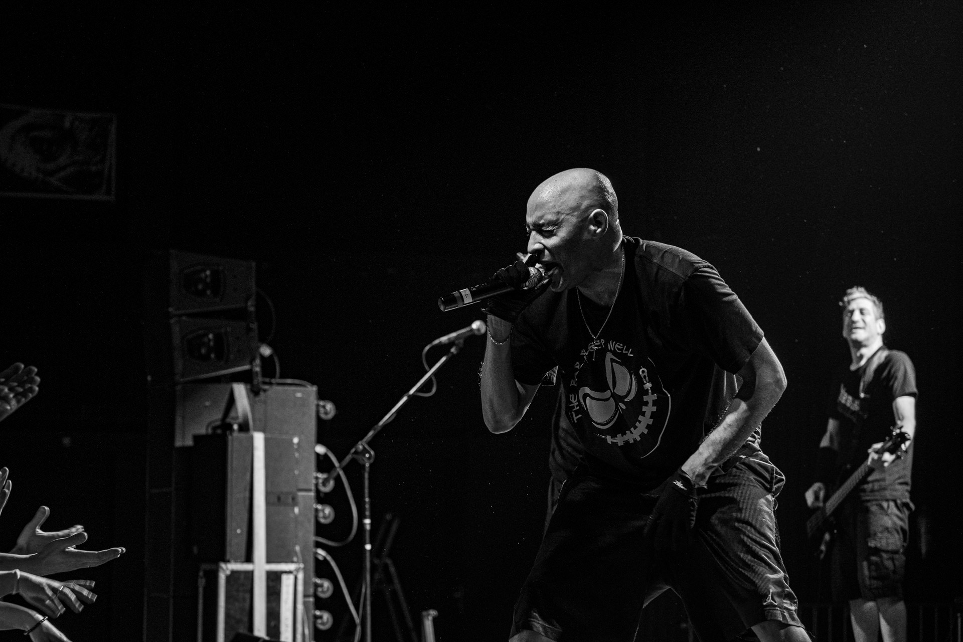 30.11.2021 koncert Dog Eat Dog - USA - hardcore, punkrock, rap, metal, hip hop, reggae, soul, funk,n/z Dave Neabore (bass), n/z John Connor (vocals), n/z Brandon Finley (drums), n/z Roger Hammerli (guitar),n/z Bozez (sax &amp; beer),koncert Warszawa, Progresja 25 lat albumu Play Games -  Dog Eat Dog.fot. Andrzej Wasilkiewicz/Reporter