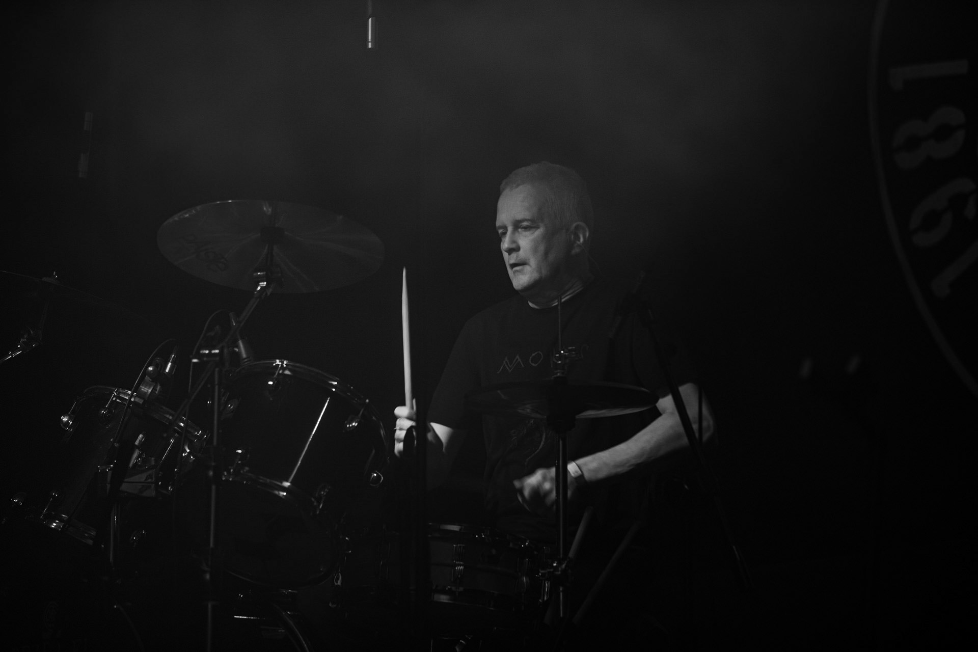 16.11.2021 Dezerter - 40 lecie,koncert Warszawa Palladium. N/z Robert Robal Matera gitara, N/z Krzysiek Grabowski perkusja,N/zJacek Chrzanowski bass, Dezerter, SS20, Punk, Punkrock, hardcore, rock.fot. Andrzej Wasilkiewicz/REPORTER