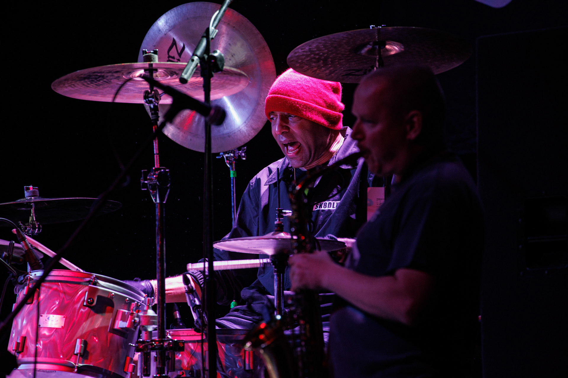 30.11.2021 koncert Dog Eat Dog - USA - hardcore, punkrock, rap, metal, hip hop, reggae, soul, funk,n/z Dave Neabore (bass), n/z John Connor (vocals), n/z Brandon Finley (drums), n/z Roger Hammerli (guitar),n/z Bozez (sax &amp; beer),koncert Warszawa, Progresja 25 lat albumu Play Games -  Dog Eat Dog.fot. Andrzej Wasilkiewicz/Reporter