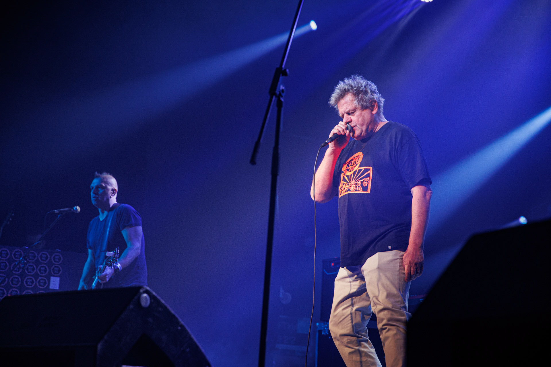 15.01.2022 KULT - koncert Pomaranczowa Trasa 2021/2022 - Warszawa Stodoła, Kult konczy w doskonalej formie przeniesiony z jesieni ostatni koncert Pomaranczowej Trasy 2021, publicznosc nie zawiodla, pelna sala.   n/z Tomasz Goehs perkusja,Rock, rock progresywny, rock alternatywny, punk, nowa fala, polski rock.fot. Andrzej kaziq Wasilkiewicz/Reporter