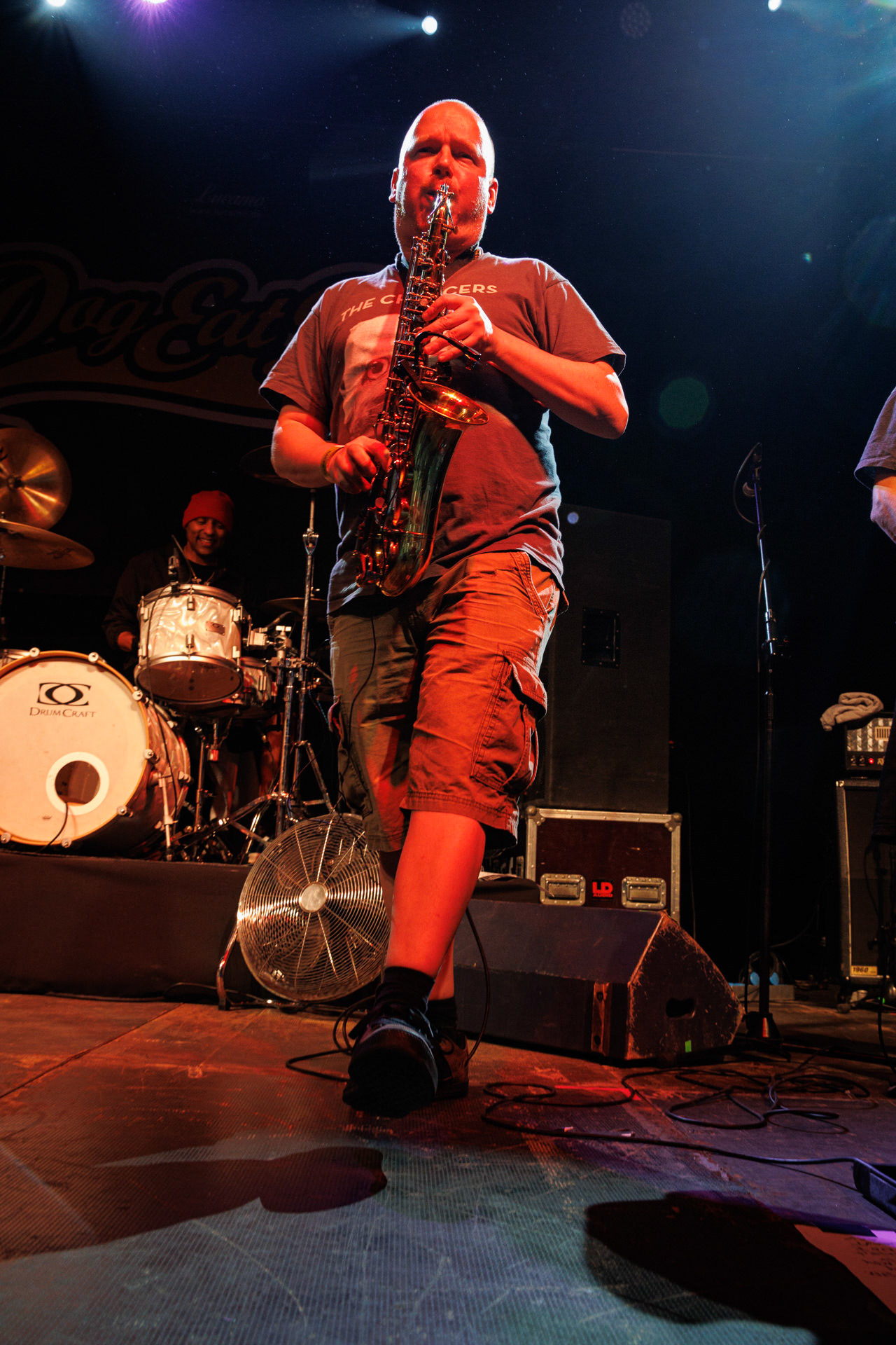 30.11.2021 koncert Dog Eat Dog - USA - hardcore, punkrock, rap, metal, hip hop, reggae, soul, funk,n/z Dave Neabore (bass), n/z John Connor (vocals), n/z Brandon Finley (drums), n/z Roger Hammerli (guitar),n/z Bozez (sax &amp; beer),koncert Warszawa, Progresja 25 lat albumu Play Games -  Dog Eat Dog.fot. Andrzej Wasilkiewicz/Reporter