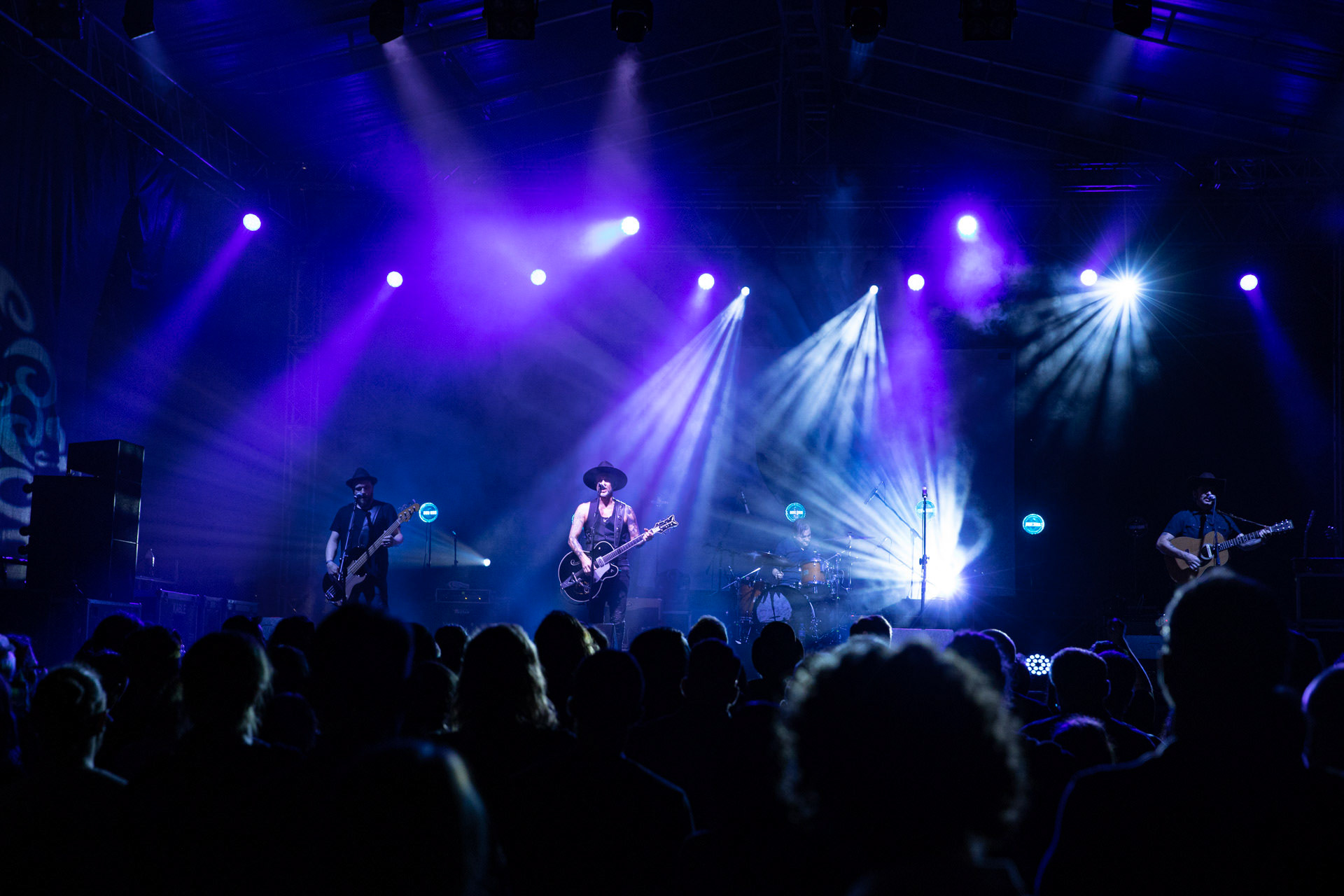 13.08.2021 koncert Me And That Man w Warszawie,Letnia scena Progresji, Gramy do Woli.n/z Adam Nergal Darski - gitara, wokal,n/z Łukasz Kumanski - perkusja,n/z Matteo Bassoli - bass, wokal,n/z Sasha Boole - gitara, wokal,Fot. Andrzej Wasilkiewicz/Reporter