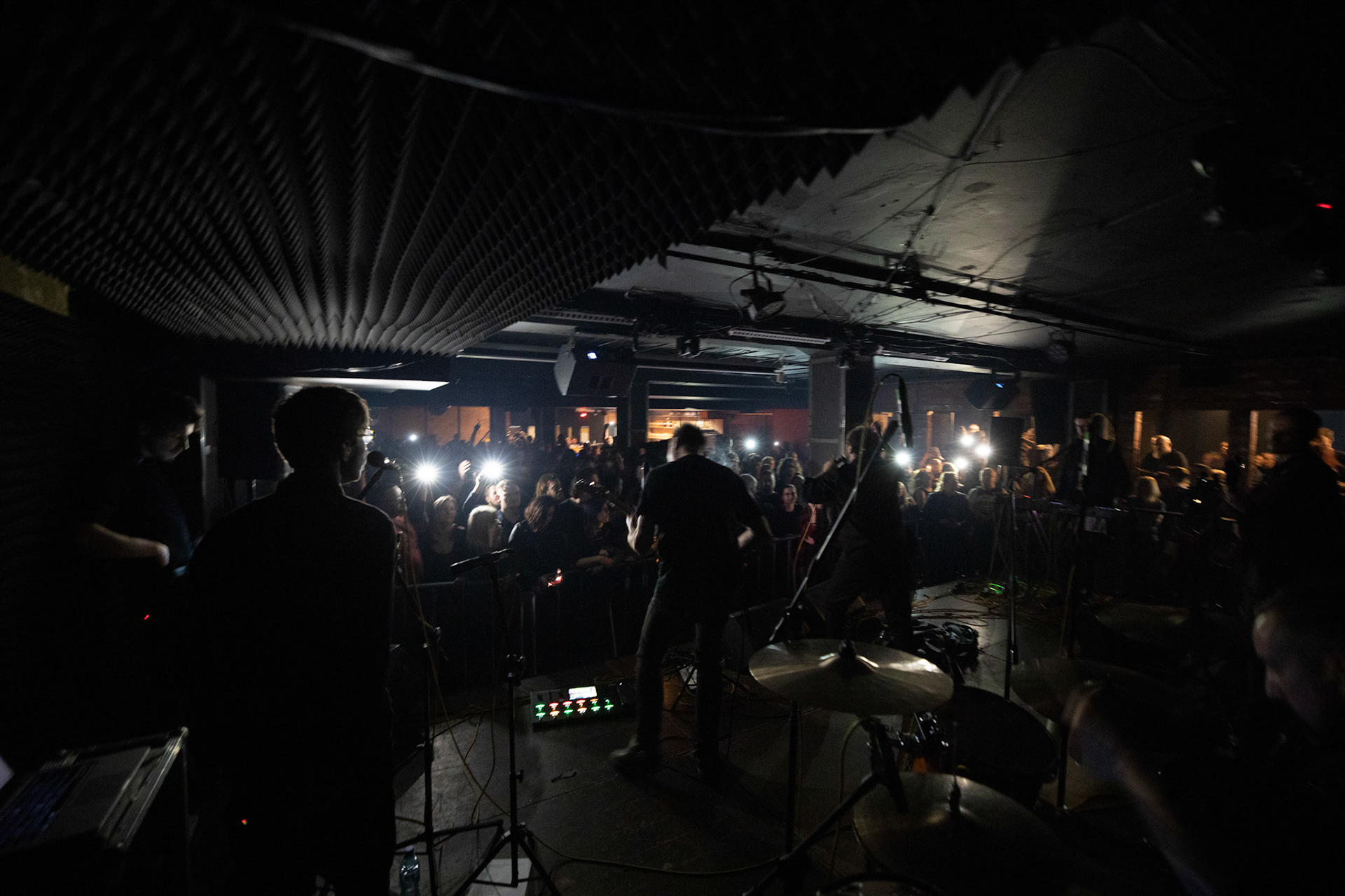 14.02.2020  Dr MISIO koncert w warszawskim Remoncie w ramach trasy Punky Reggae live 2020 Wokal: Arek Jakubik
Gitara: Paweł Derentowicz
Gitara basowa: Mario Matysek
Klawisz: Radek Kupis
Perkusja: Jan Prościński, fot. Andrzej Wasilkiewicz/REPORTER