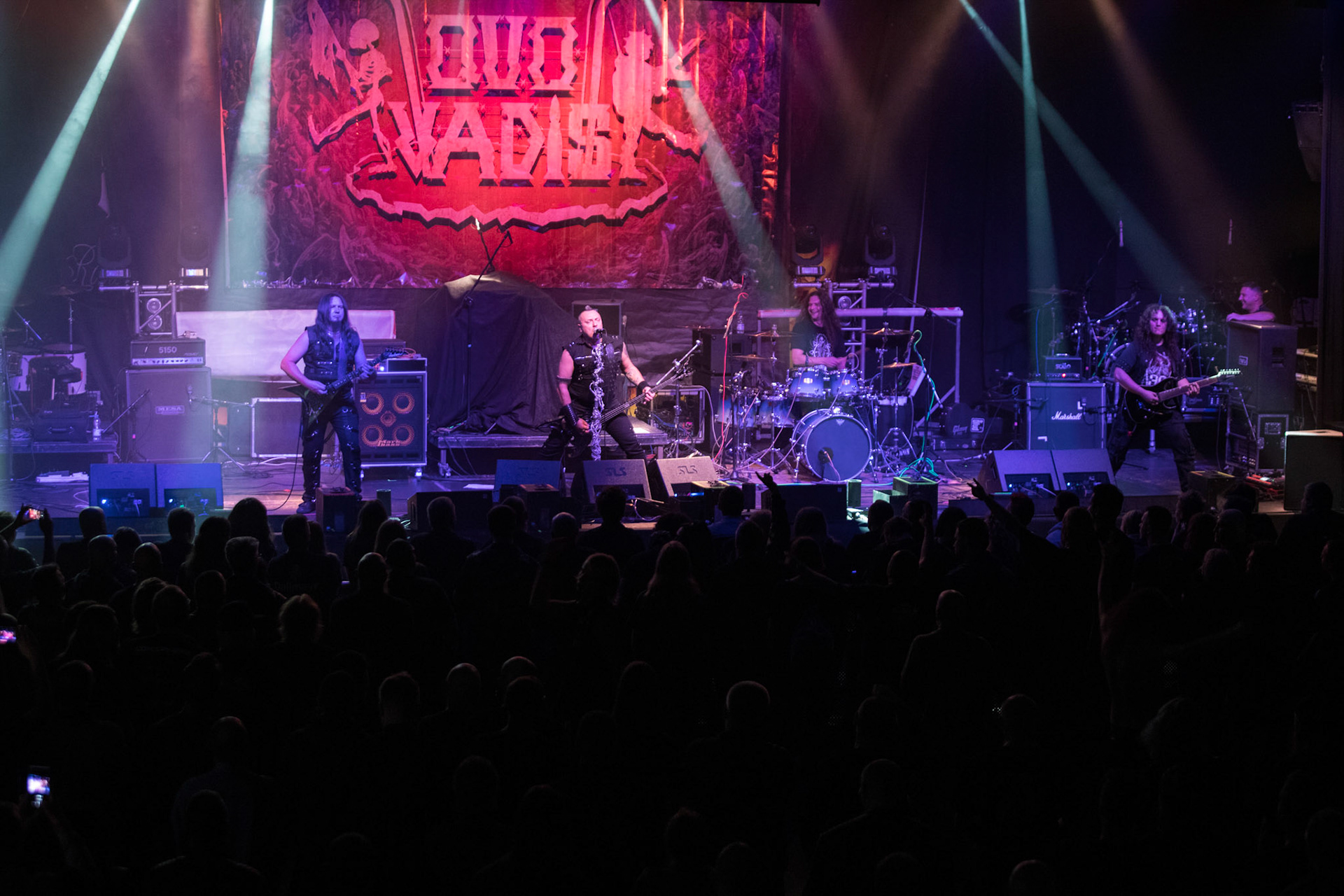 Legendy Metalu QUO VADIS - Thrash Metal - koncert Legendy Metalu w warszawskiej Progresji,
Tomasz "Skaya" Skuza - bass/vocal
Ian "Źdźbło" Bemolator- guitar
Mateusz "Matek" Lazar - guitar
Szymon "Sajmon" Synówka - drums
fot. Andrzej kaziq Wasilkiewicz
