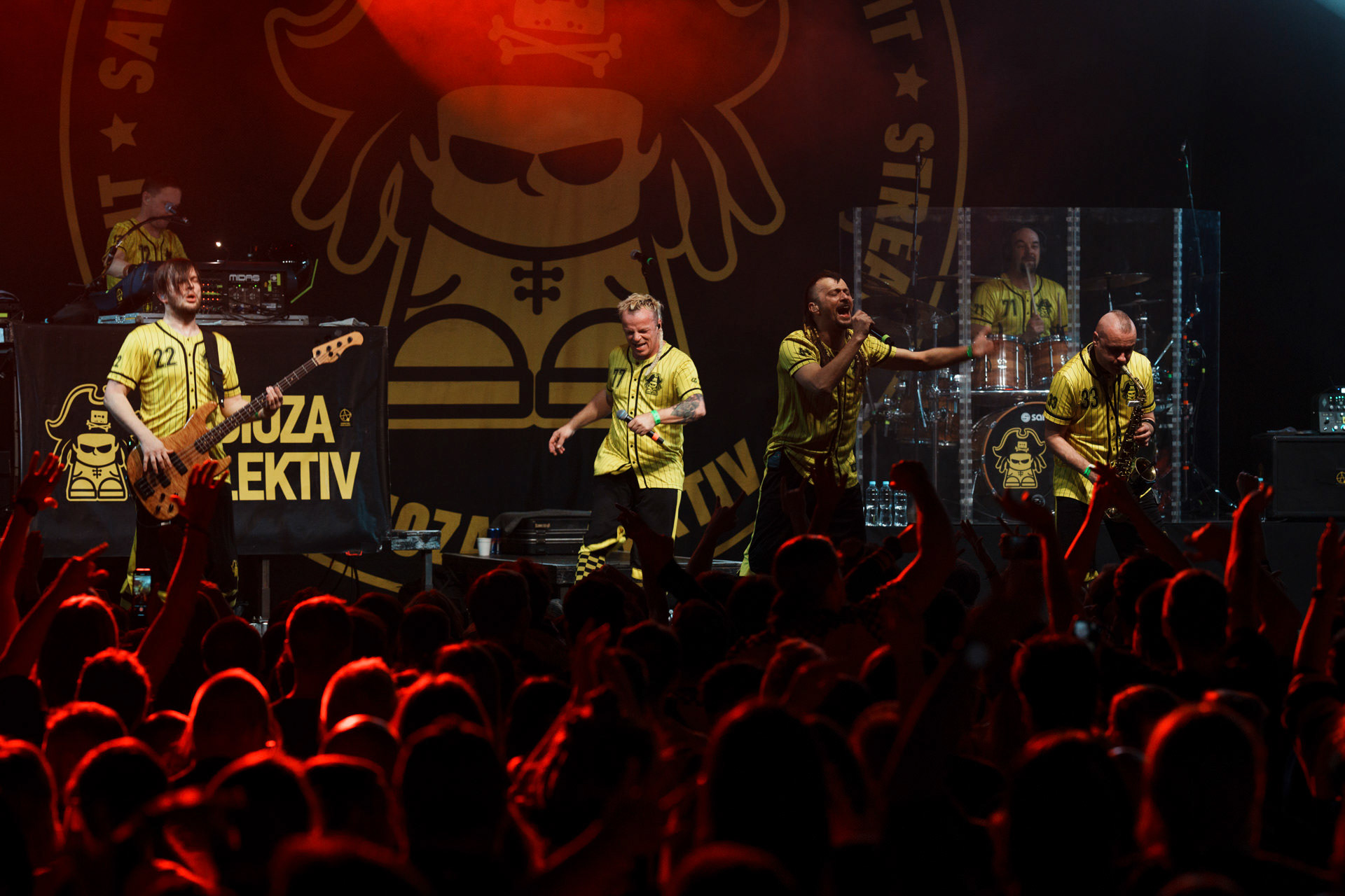 9.02.23 DUBIOZA KOLEKTIV - bosniacka grupa muzyczna, grajaca reggae, dub i rock. - Warszawa Progresja. Winiary Bookings.Fot. Andrzej Wasilkiewicz/Reporter