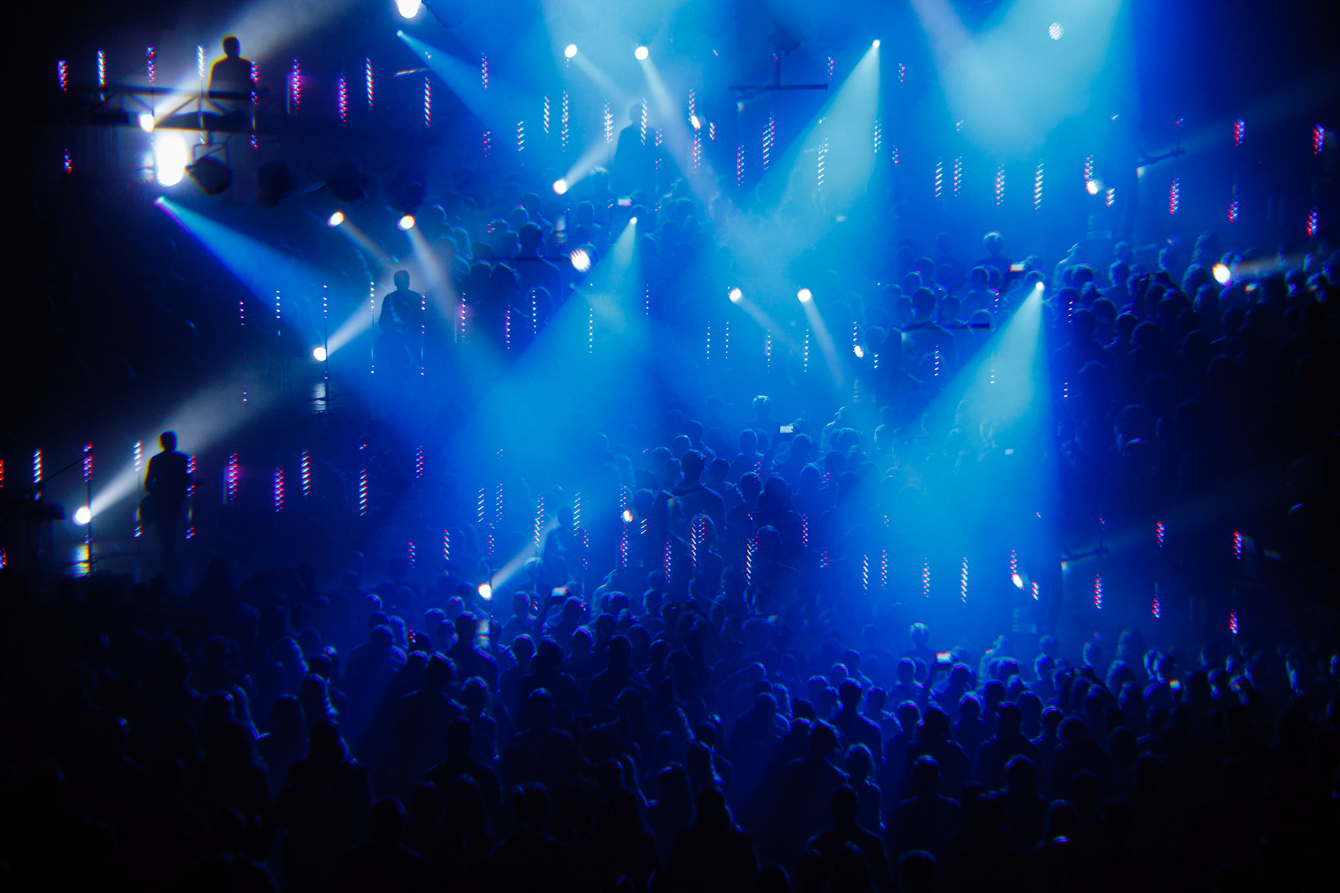 27.11.2021 TIDES FROM NEBULA koncert, Warszawa klub Progresja,Knock Out Productions, Mystic Production,Post-rock, muzyka alternatywna, progresywny rock.n/z Maciej Karbowski – gitara, instrumenty klawiszowen/z Przemek Weglowski – gitara basowan/z Tomasz Stolowski – perkusjaFot. Andrzej Wasilkiewicz/Reporter