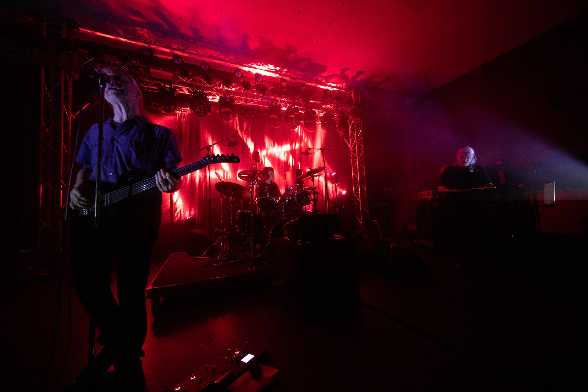 2.04.2019 THE YOUNG GODS (Szwajcaria) industrial, alternatywny rock, noise, ambient
Franz Treichler / Franz Muse, vocals, sampler, computer, guitars.
Cesare Pizzi sampler, computer.
Bernard Trontin drums, electronics.
Klub Kwadrat,
Knock Out Productions.