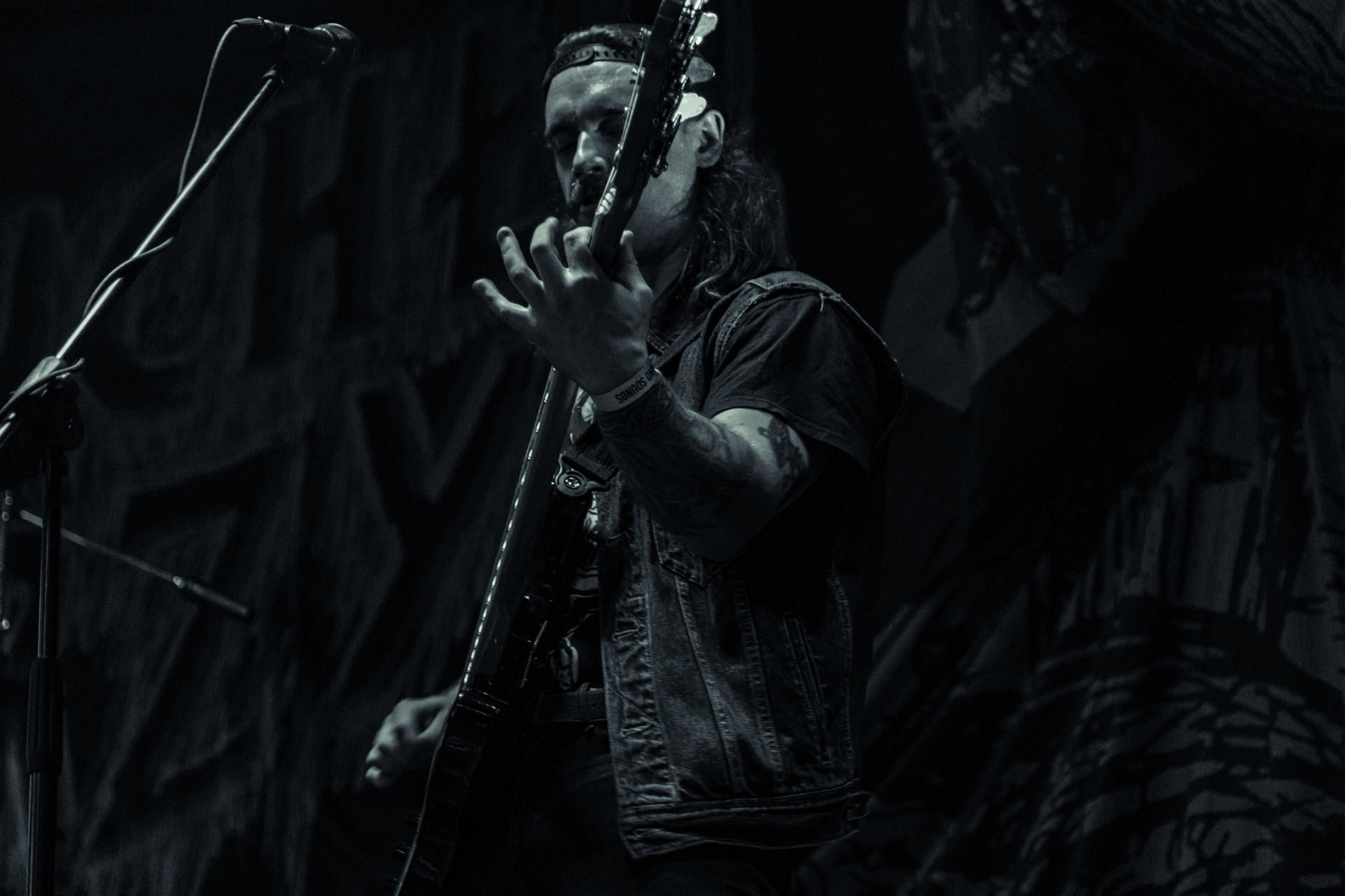 DILDOID (space sex rock)w składzie:Captain Paradox - klawisze i wokalLaser Dick - bass i wokalBilly The Gates - gitaraReverend Blind - garyKapela dla fanów Hawkwind, “On Parole” Motorhead Produkcja Left Hand Soundsfot. Andrzej Wasilkiewicz/kaziq.com