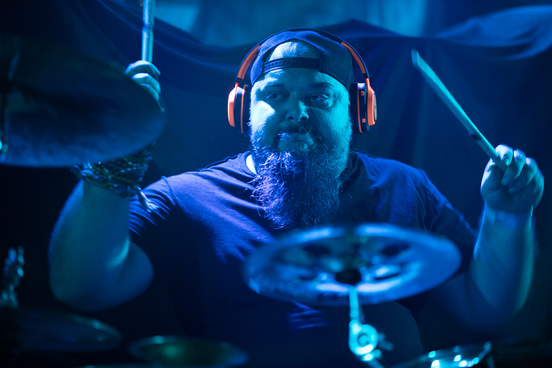 Carnal - rock, metal, doom/death metal
Robert Gajewski – vocal
Krzysztof Gorczewski - guitar 
Kuba Leszko – guitar
Marek Gajewski – bass
Michał Wiśniewski – drums
guest:
Miro Kępiński - guitar & synth
Agencja Winiarybookings  fot. Andrzej Wasilkiewicz/Reporter