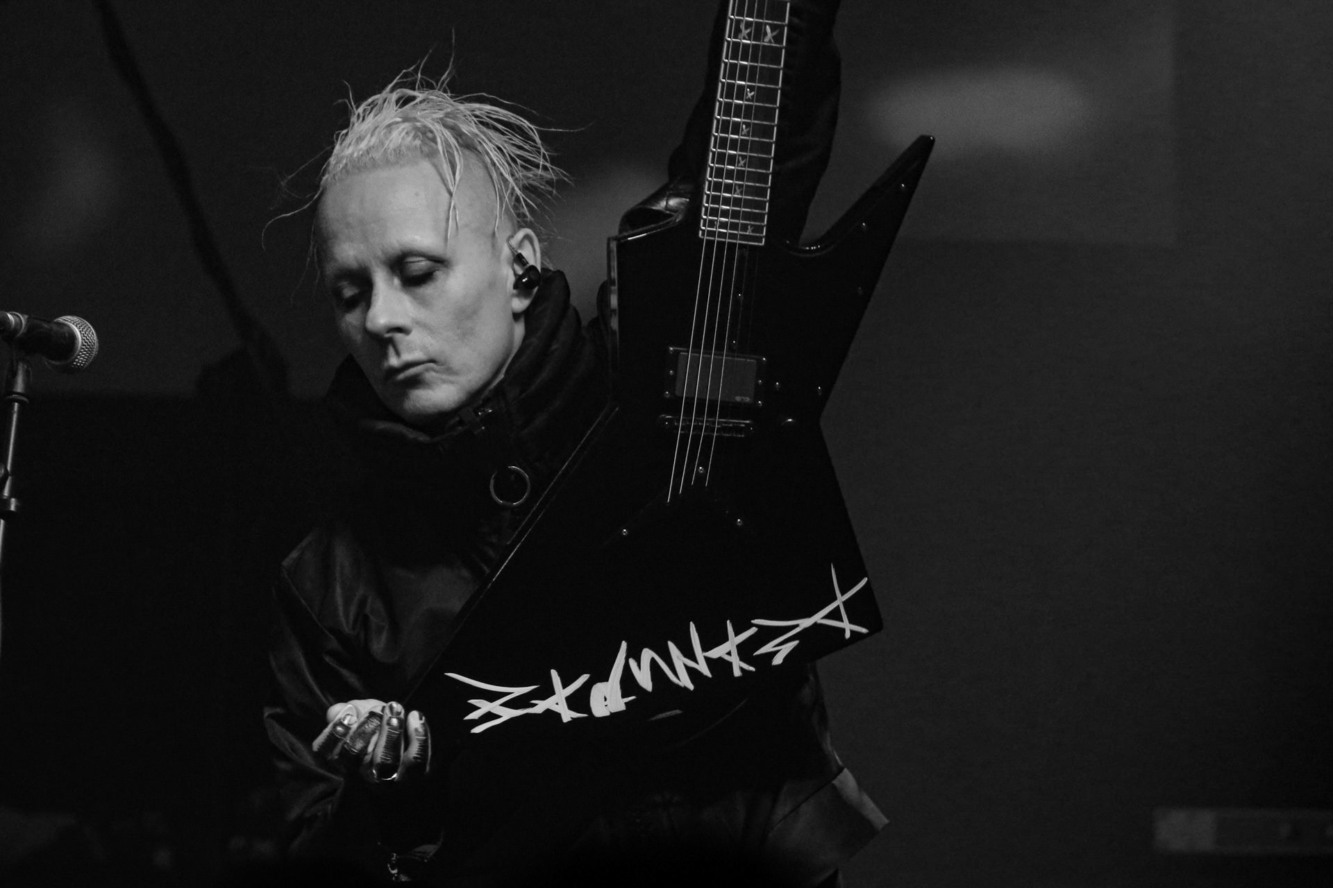 9.08.2022 FRONT LINE ASSEMBLY (Metropolis Records/Kanada) - Industrial/EBM - Warszawski koncert w Progresji.  WiniaryBookings,fot. Andrzej Wasilkiewicz/kaziq.com