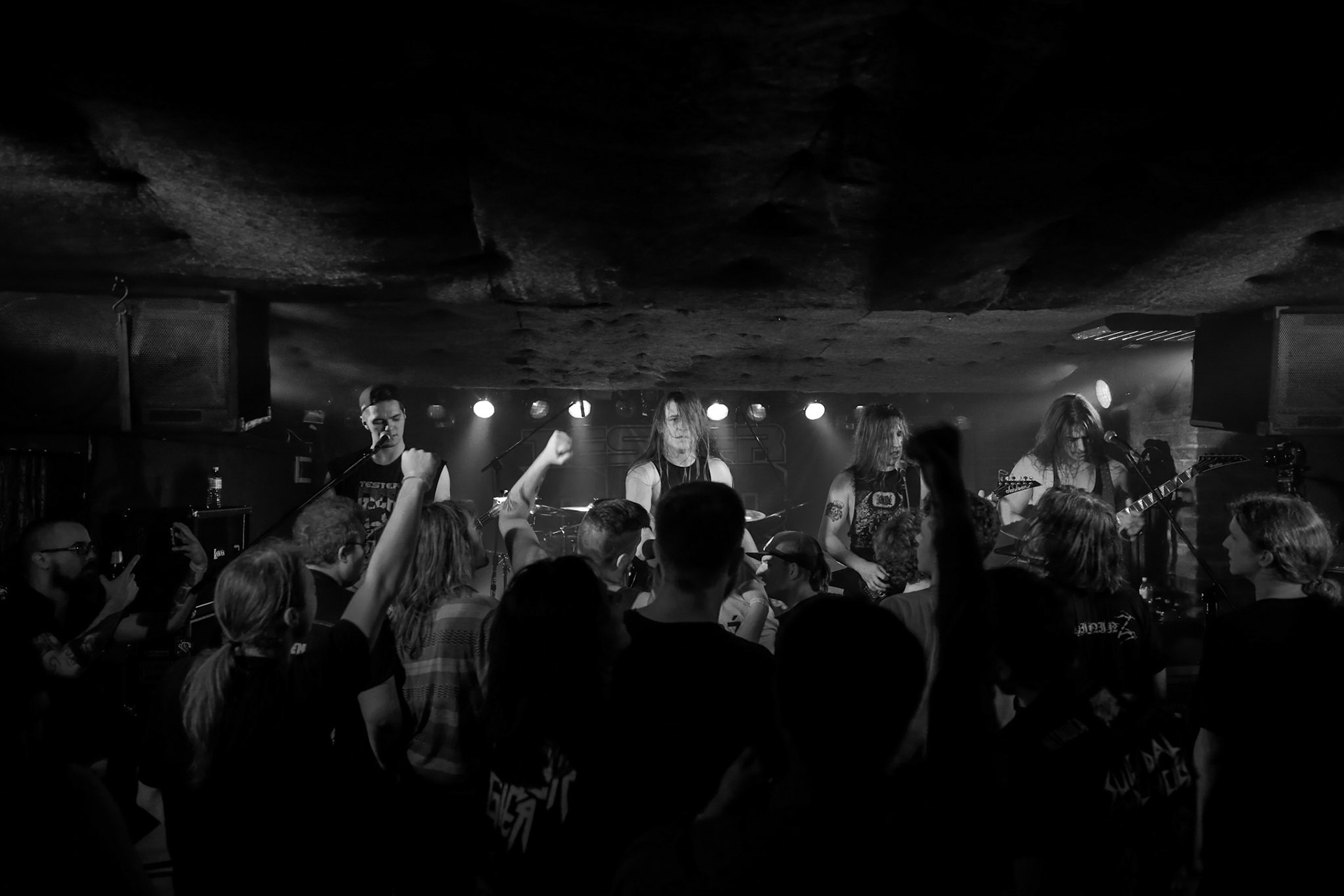 Tester Gier - Rybnik, Polska,
Crossover Thrash, Techniczny Punk Rock, hardcore,