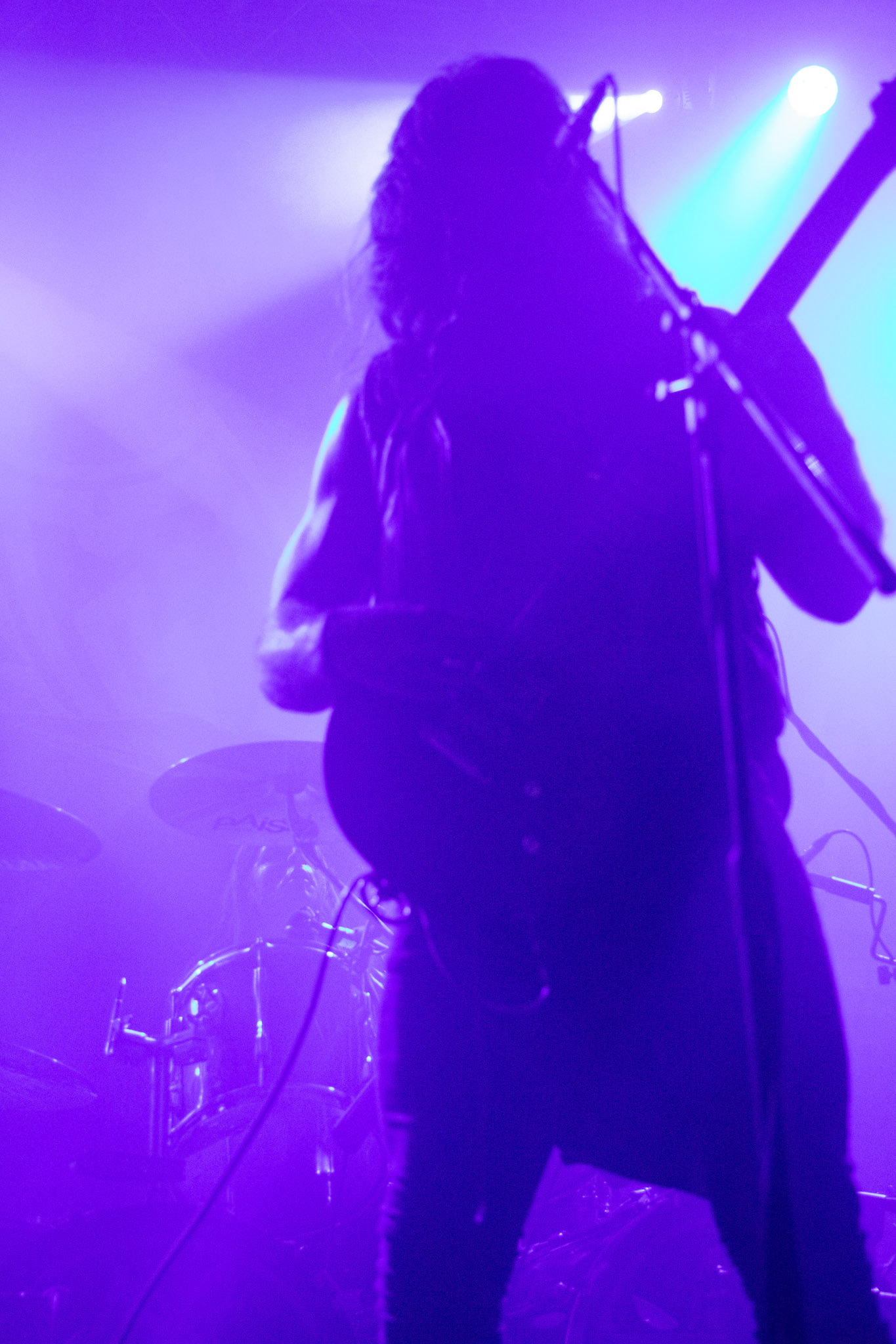 14.12.2018r. BÖLZER koncert Merry Christless  KzR Okoi Therry Jones  – vocals, gitara
HzR Fabian Wyrsch – drums  fot. Andrzej Wasilkiewicz/Reporter