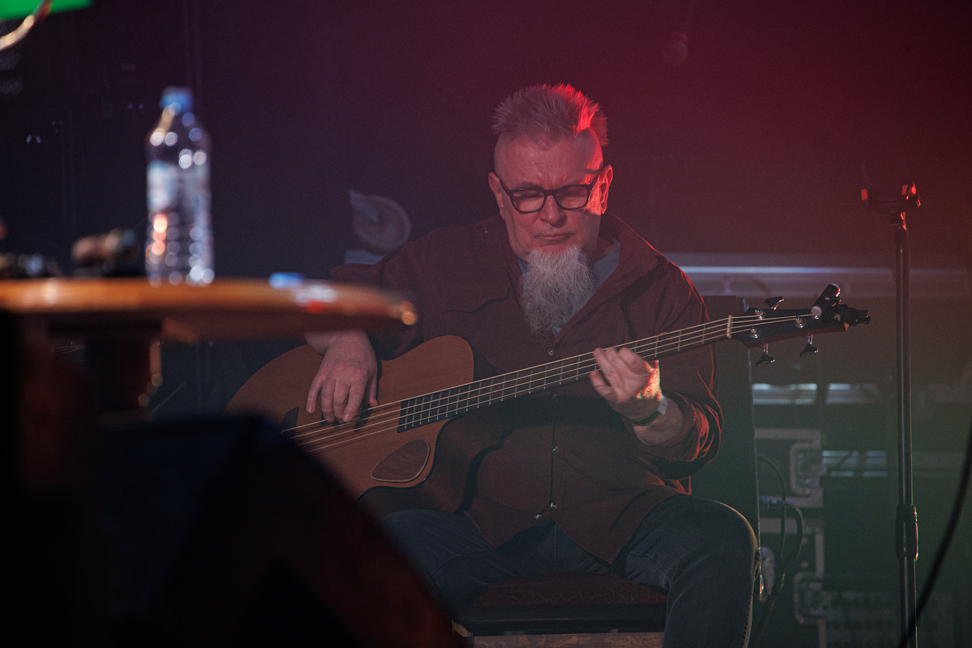 18.03.2022 KULT Akustik - koncert Warszawa klub Stodola,  n/z Ireneusz Werenski bas,Rock, rock progresywny, rock alternatywny, punk, nowa fala, polski rock.fot. Andrzej kaziq Wasilkiewicz/Reporter