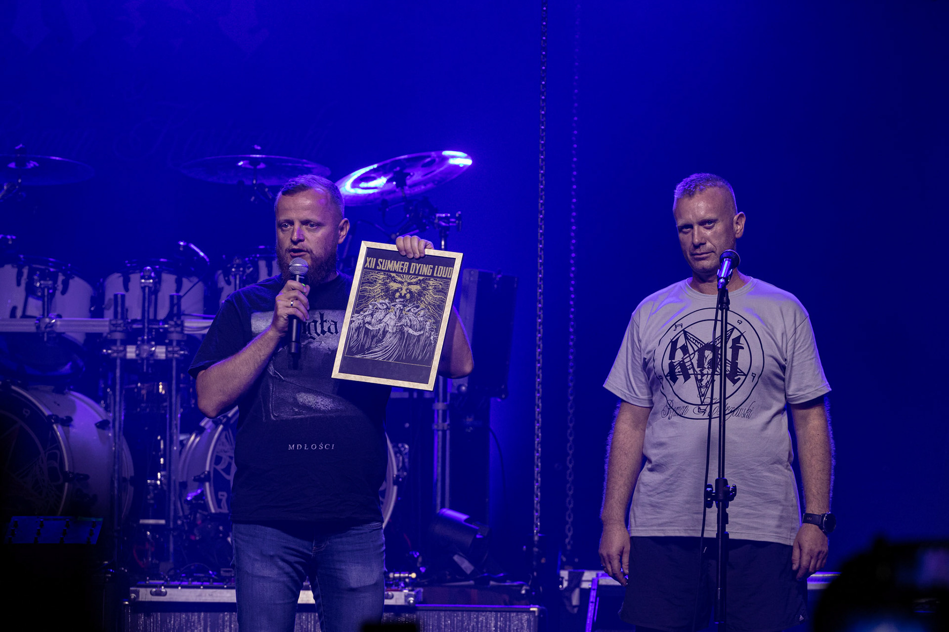 12.09.2021 - KAT i Roman Kostrzewski - koncert "Do zobaczenia w piekle" Wroclaw, Centrum Koncertowe A2. Tomasz  Barszcz z Summer Dying Loud, Tomasz Owca Nowacki - A2. Fot. Andrzej kaziq Wasilkiewicz