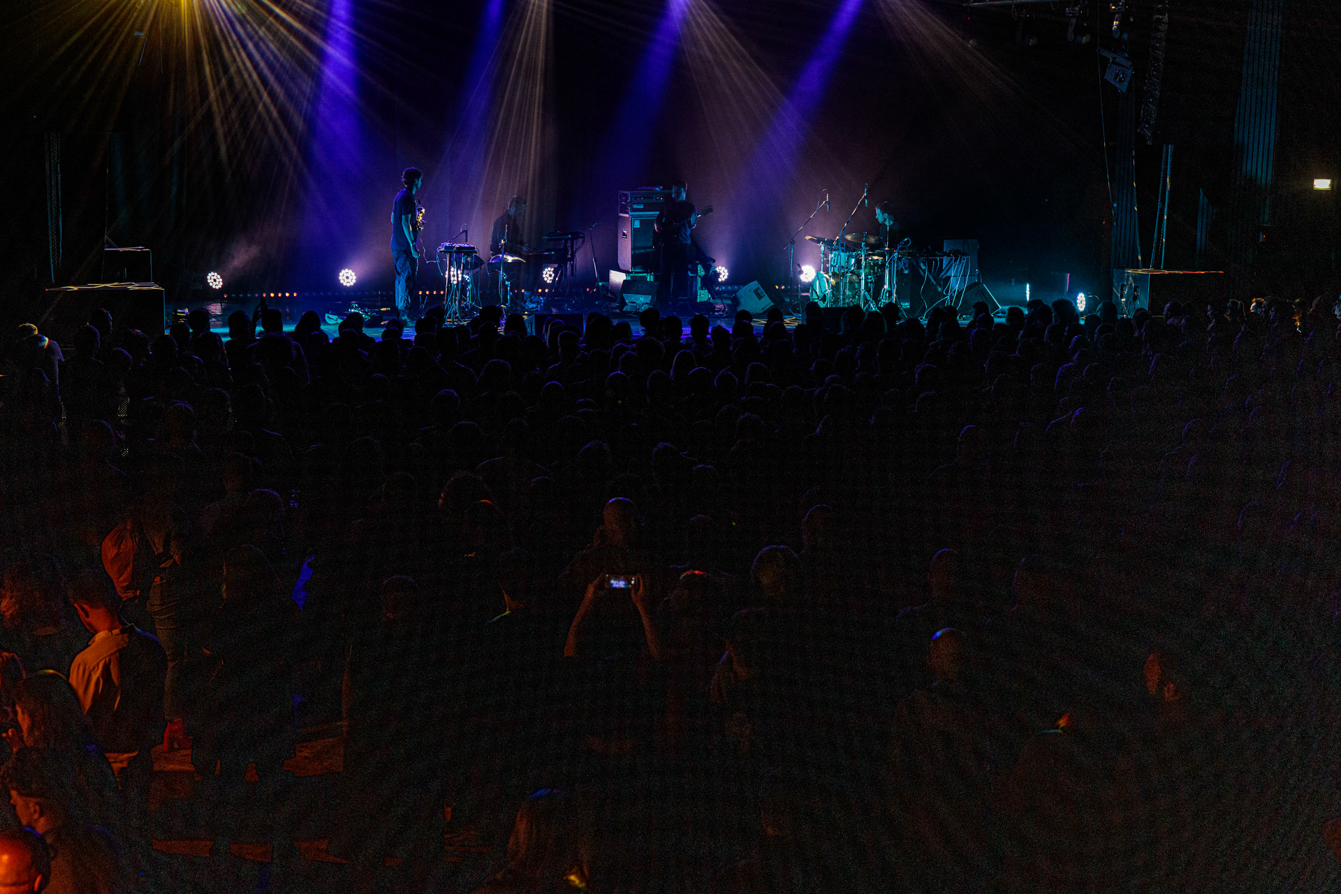 26.04.2022 Portico Quartet Jazz, ambient, electronic, hang. Warszawska Progresja.Portico Quartet to instrumentalny zespol z Londynu w Wielkiej Brytanii. n/z Duncan Bellamy - drums and electronics,n/z Milo Fitzpatrick - electric and double-bass,n/z Jack Wyllie - saxophones and keyboards,n/z Keir Vine -keyboards,Produkcja Winiary Bookings fot. Andrzej Wasilkiewicz/Reporter