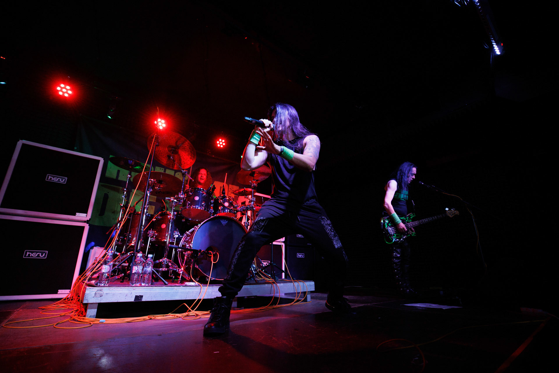 13.11.2021 House Of Death - koncert Warszawa RemontJuan Carlos Cano - wokal,Szymon „Sajmon” Synowka – perkusja,Adam Bielczuk - gitara,Tomasz „Tytus” Pukacki - bass,thrash metal, crossover thrash, heavy metal, speed metal, hard rock,fot. Andrzej Wasilkiewicz/Reporter