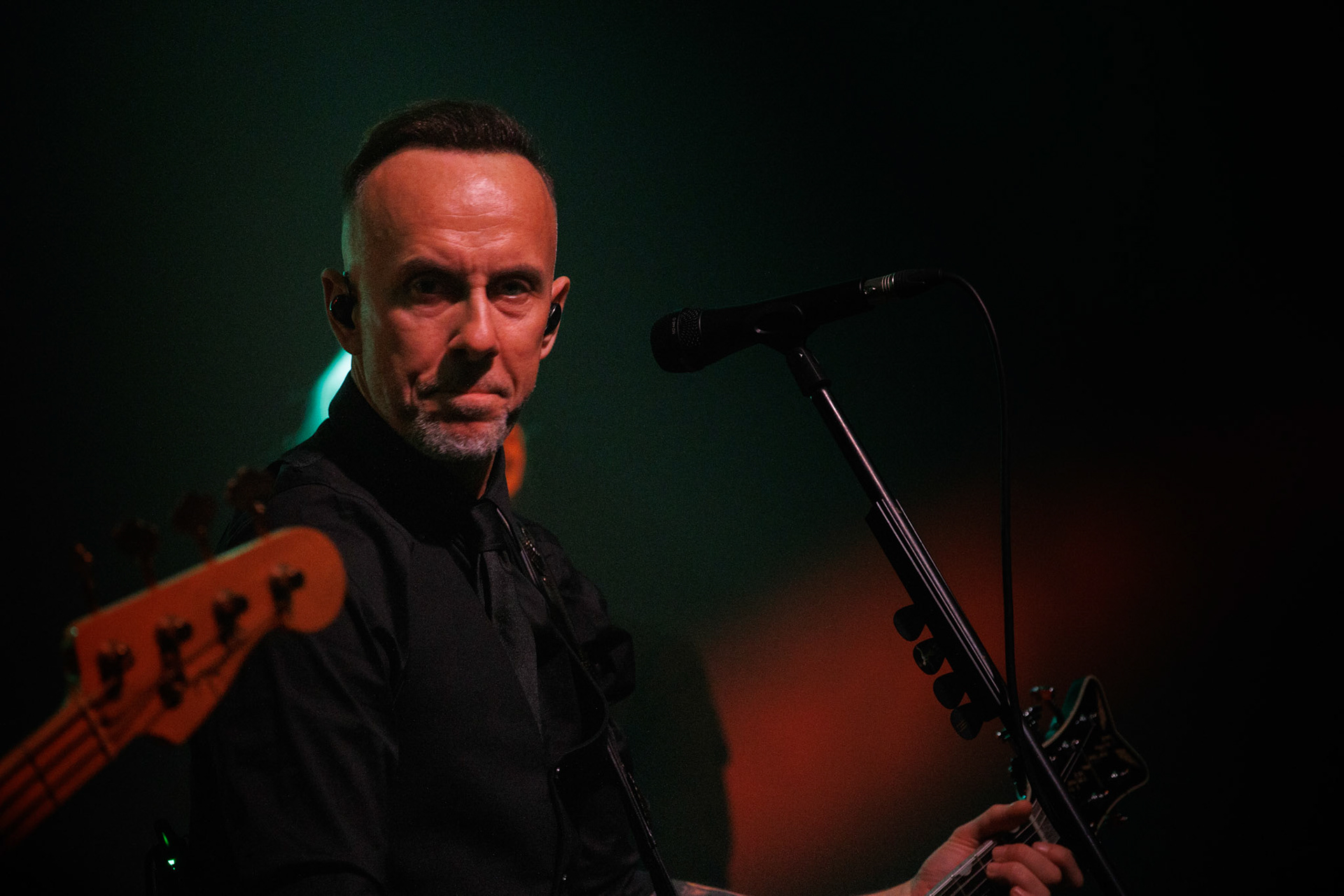 22.01.2022 koncert Me And That Man w Warszawie,Klub Progresja,n/z Adam Nergal Darski - gitara, wokal,Nergal znany jest z szerokich horyzontow muzycznych. Lider Behemoth nigdy nie kryl swojej sympatii do lzejszej, klimatycznej muzyki, spod znaku country, folku, bluesa. Dowodem jest zespol Me And That Man.Fot. Andrzej Wasilkiewicz/Reporter