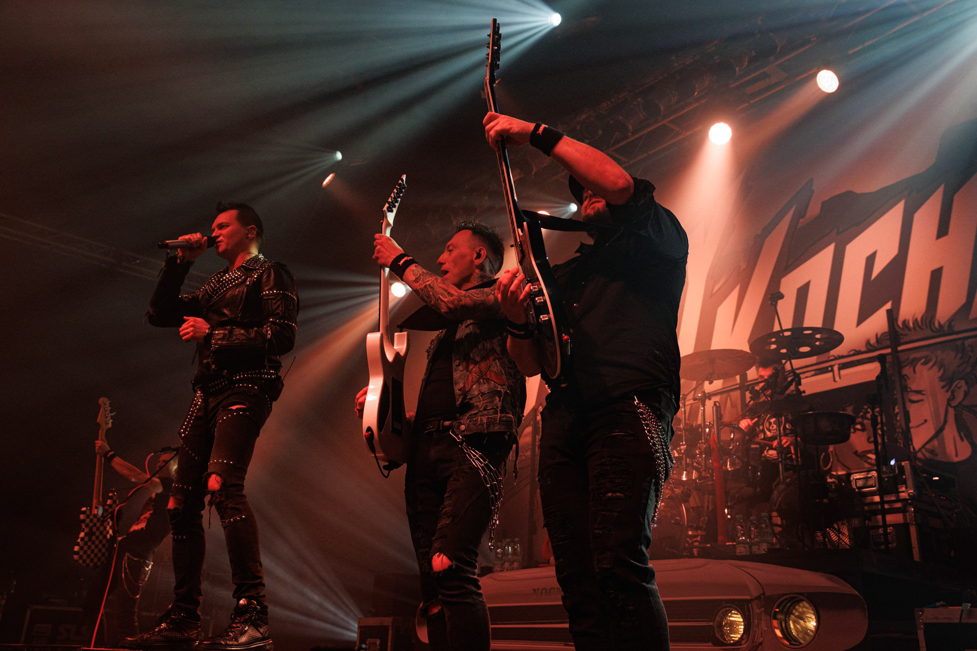 18.12.2021 Nocny Kochanek - Antysylwester Antyradia,18 lat klubu Progresja,Nocny Kochanek - koncert Warszawa,Progresja, Zdrajcy Metalu, klasyczny heavy metal, Alter Ego, Night Mistress.n/z Krzysiek Sokolowski – wokal,n/z Arkadiusz Majstrak – gitara,n/z Artur Pochwala – bas,n/z Robert Kazon Kazanowski – gitara,n/z Artur Zurek – perkusja,Fot. Andrzej Wasilkiewicz/Reporter