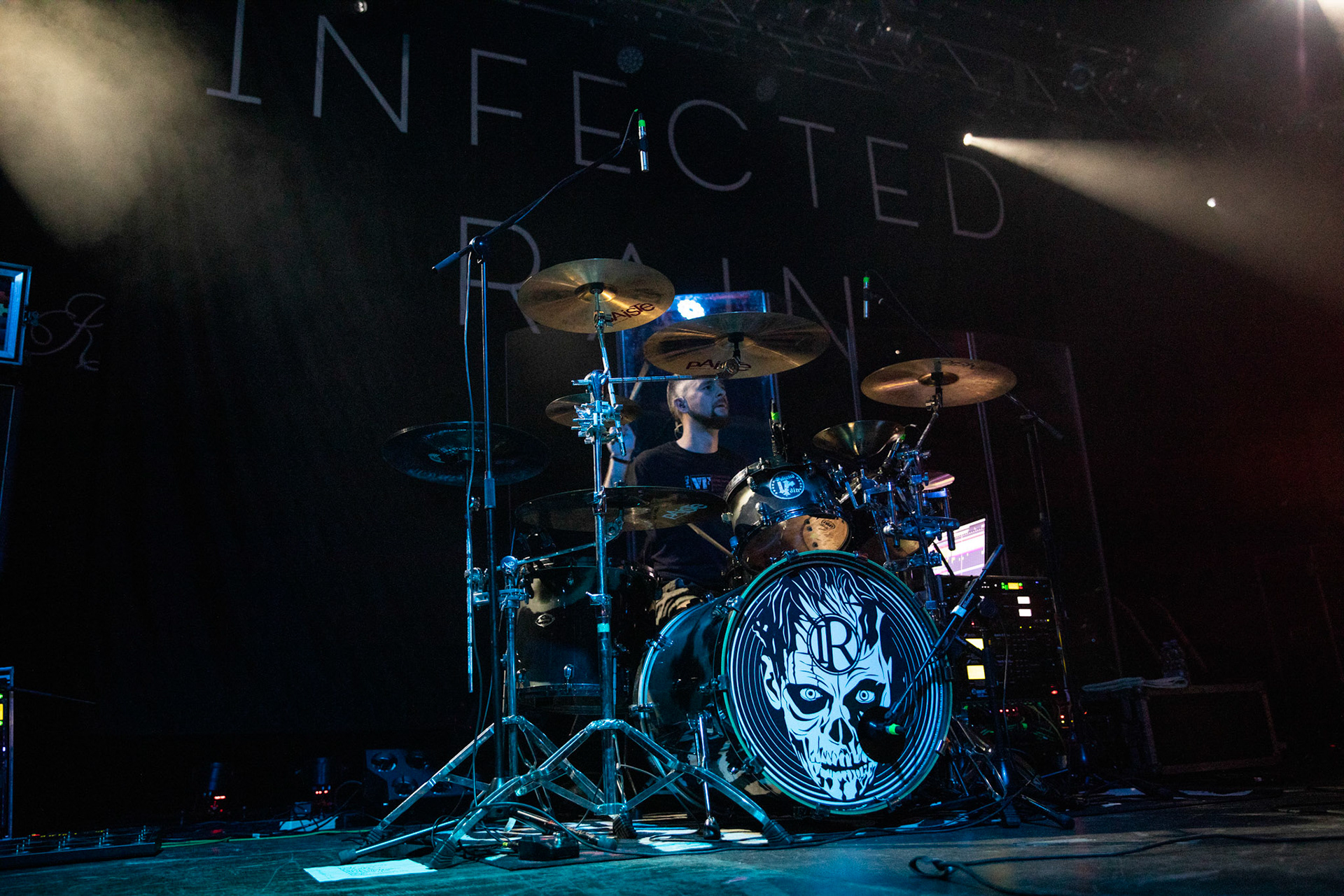 01.03.2019 Infected Rain- koncert warszawska Progresja, Infected Rain Moldovan nu metal, nu metalcore,
Vadim "Vidick" Ozhog - guitars, 
Vladimir Babici - bass, 
Serghei Babici - guitars, 
Eugen Voluta - drums,
Elena "Lena Scissorhands" Cataraga - vocals,