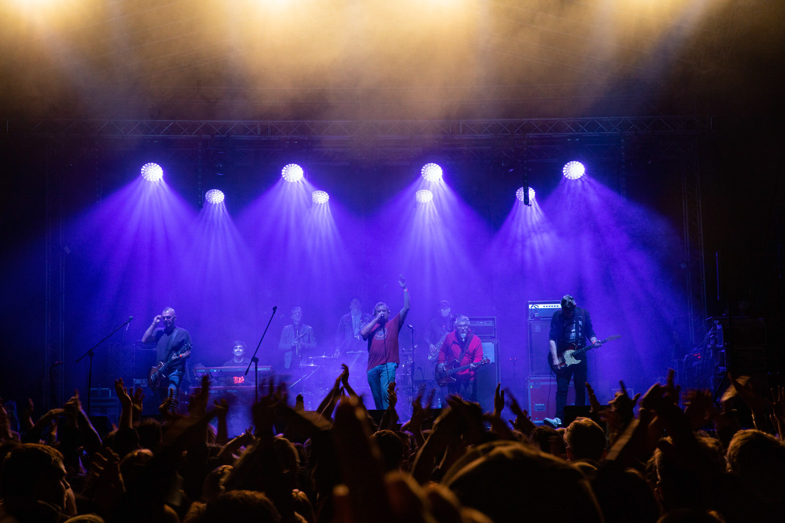 KULT - koncert w ramach Pomaranczowej Trasy 2020 - MUZYCZNA SYRENKA. 9 pazdziernika 2020, Warszawa, Stadion Syrenki. n/z Kazik Staszewski wokal,Wojciech Jabłonski gitara,Piotr Morawiec gitara,Ireneusz Werenski bas,Tomasz Goehs perkusja,Konrad Wantrych klawisze,Janusz Zdunek trabka,Mariusz Godzina saksofony,Jarosław Wazny puzon,Rock, rock progresywny, rock alternatywny, punk, nowa fala.fot. Andrzej kaziq Wasilkiewicz/Reporter