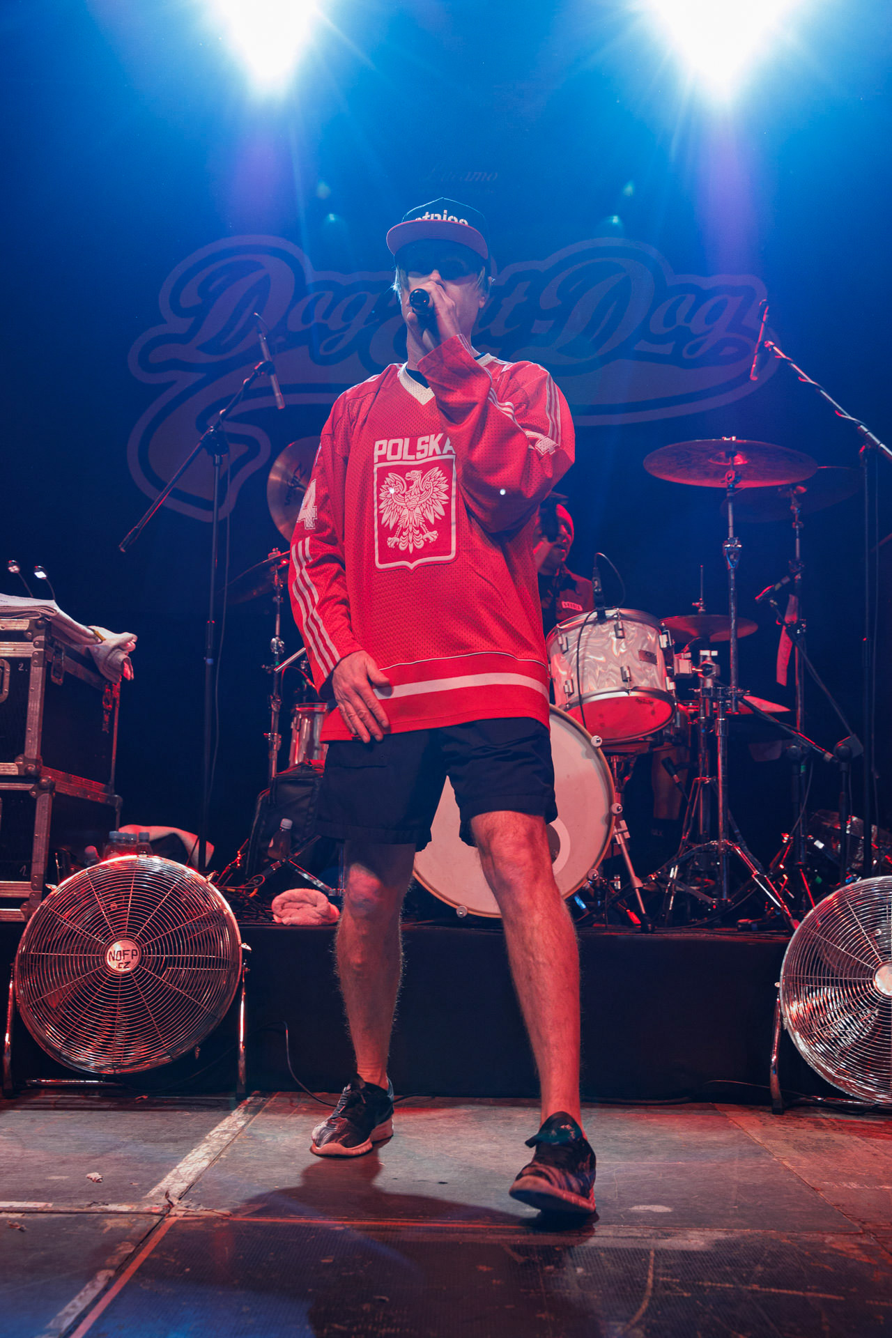 30.11.2021 koncert Dog Eat Dog - USA - hardcore, punkrock, rap, metal, hip hop, reggae, soul, funk,n/z Dave Neabore (bass), n/z John Connor (vocals), n/z Brandon Finley (drums), n/z Roger Hammerli (guitar),n/z Bozez (sax &amp; beer),koncert Warszawa, Progresja 25 lat albumu Play Games -  Dog Eat Dog.fot. Andrzej Wasilkiewicz/Reporter