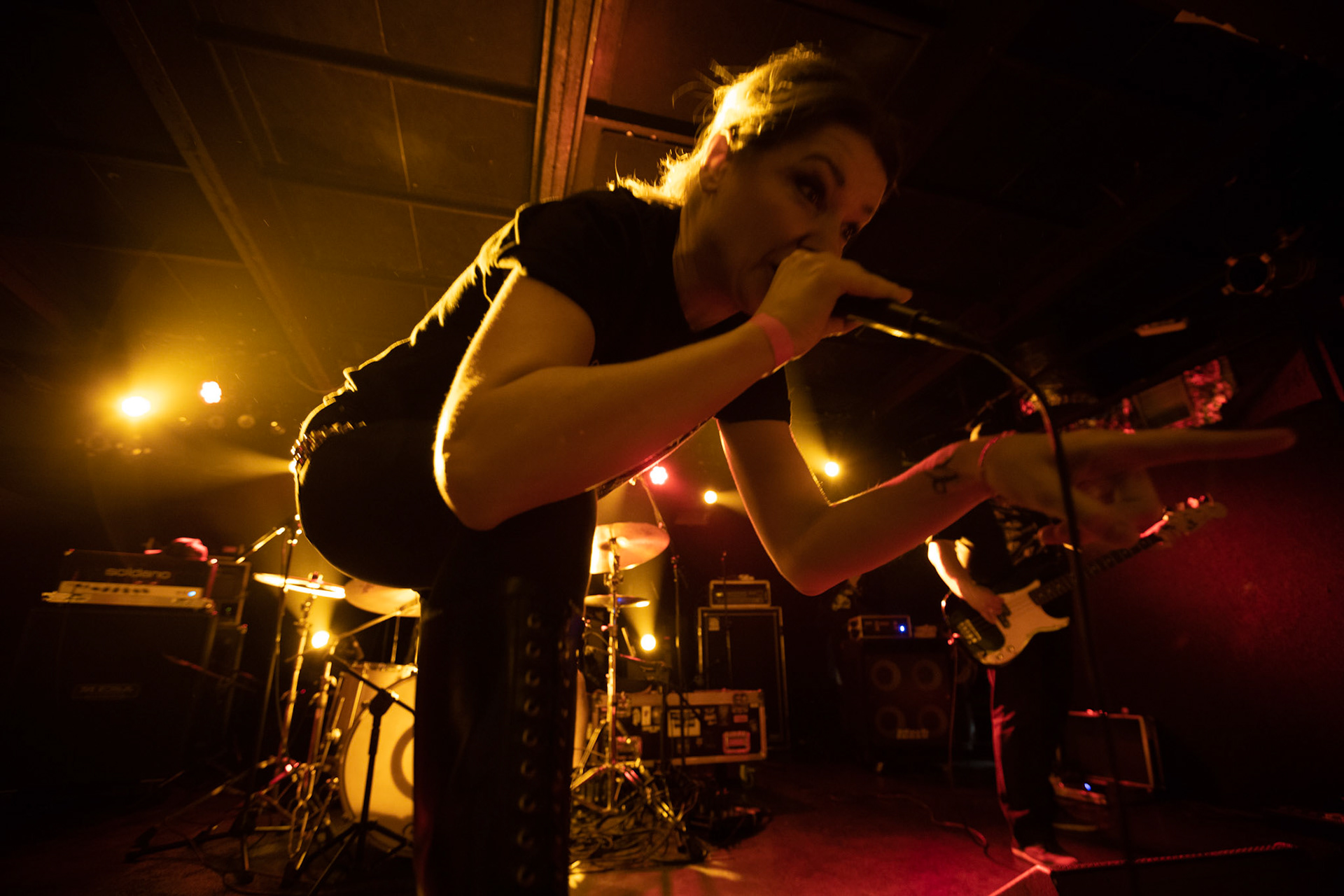 6.12.2019 Warszawa Klub Proxima KMKZ suport Dezertera
N/z Agnieszka Karłowicz wokal 
fot. Andrzej Wasilkiewicz/REPORTER