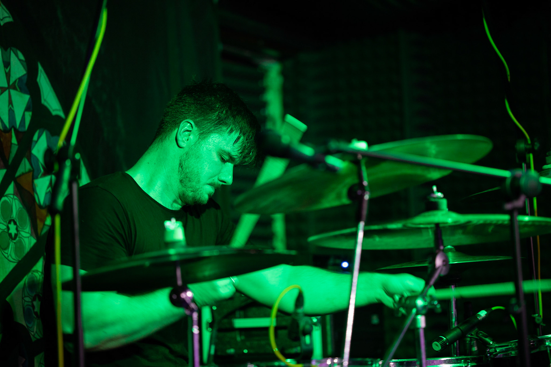 Armia - punk rock, hardcore,
Tomasz Budzyński - głos,
Stanisław Budzyński - gitara,
Jakub Bartoszewski - waltornia, instrumenty klawiszowe,
Amadeusz Kaźmierczak - perkusja,
Darek Budkiewicz - gitara basowa,
fot. Andrzej kaziq Wasilkiewicz