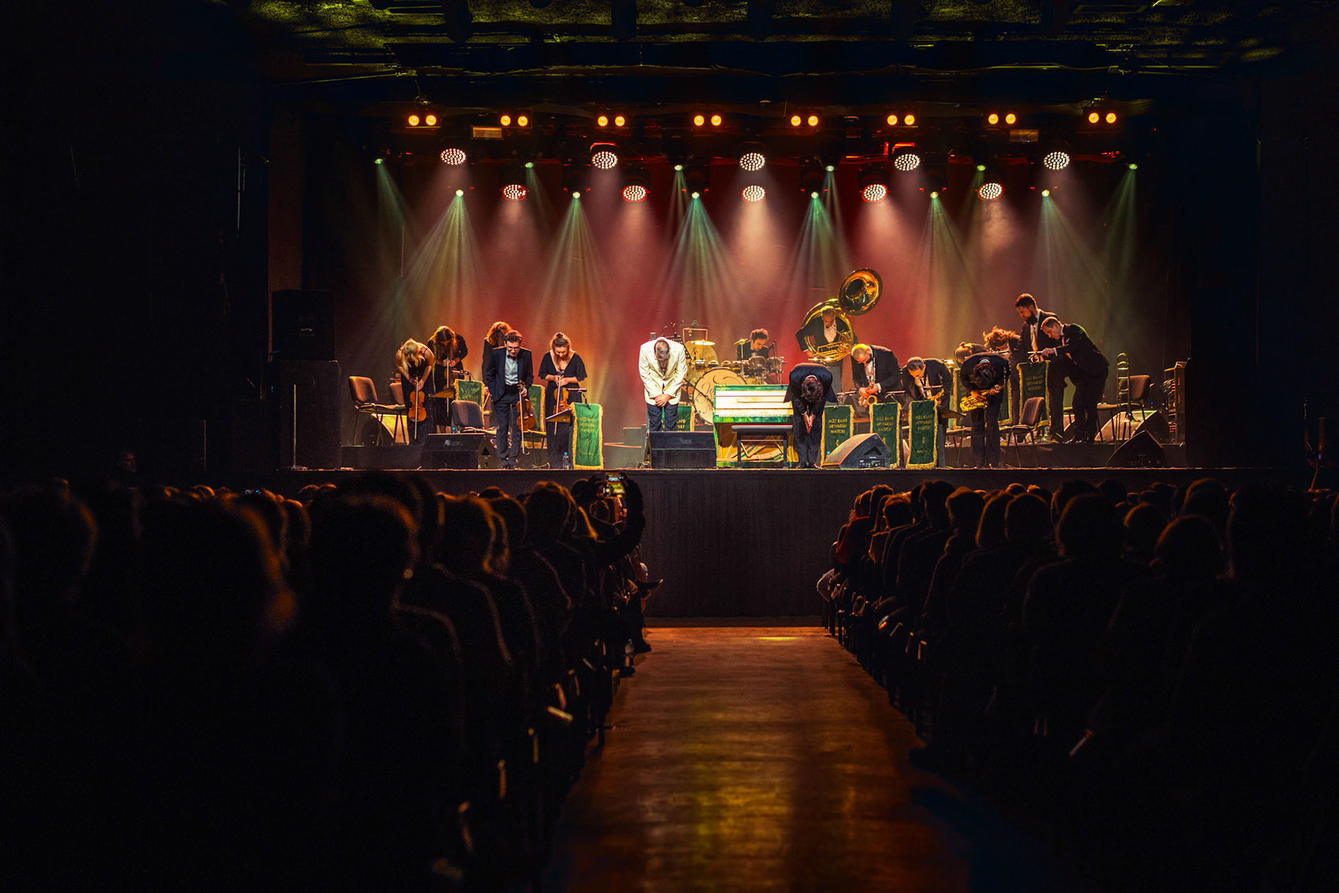 2023.12.13 JAZZ-BAND MLYNARSKI-MASECKI zespol grajacy przedwojenny polski jazz. Warszawa, Klub Stodola, fot. Andrzej Wasilkiewicz/REPORTER