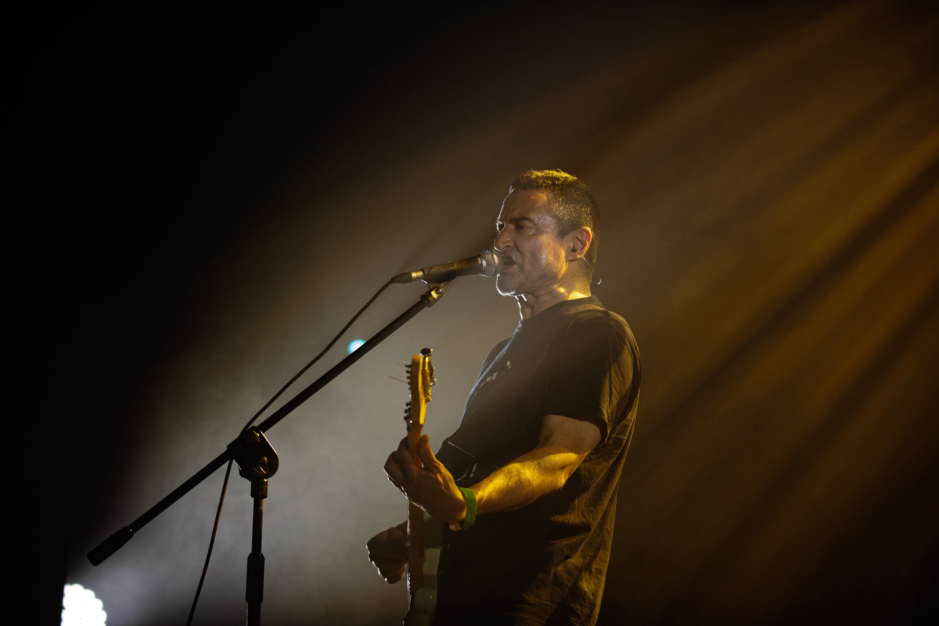 16.11.2021 Dezerter - 40 lecie,koncert Warszawa Palladium. N/z Robert Robal Matera gitara, N/z Krzysiek Grabowski perkusja,N/zJacek Chrzanowski bass, Dezerter, SS20, Punk, Punkrock, hardcore, rock.fot. Andrzej Wasilkiewicz/REPORTER