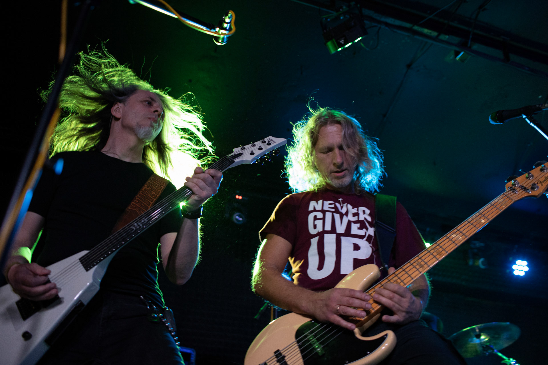 2Tm2,3 - Tymoteusz - koncert Warszawa Remont.n/z Robert Drezmak Drezek – gitara,n/z Krzysztof Dr Kmieta Kmiecik – gitara basowa,  wokal,Fot. Andrzej Wasilkiewicz/Reporter