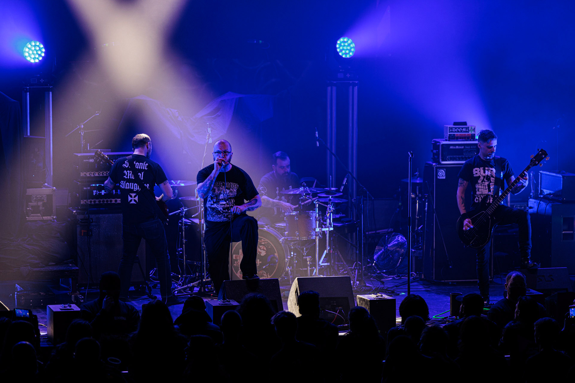 Mentor - na warszawskim koncercie Vader w Progresji, bluzniercza hybryda black metalu i hc punka z Sosnowca,n/z Raum's Chord - Guitarn/z Leviathan's Punch - Drumsn/z Gusion's Drone - Bassn/z King Of Nothing - Vocalsn/z Satan - ManagementLeft Hand Sounds, Knock Out Productions, Massive Music,fot. Andrzej Wasilkiewicz/Reporter