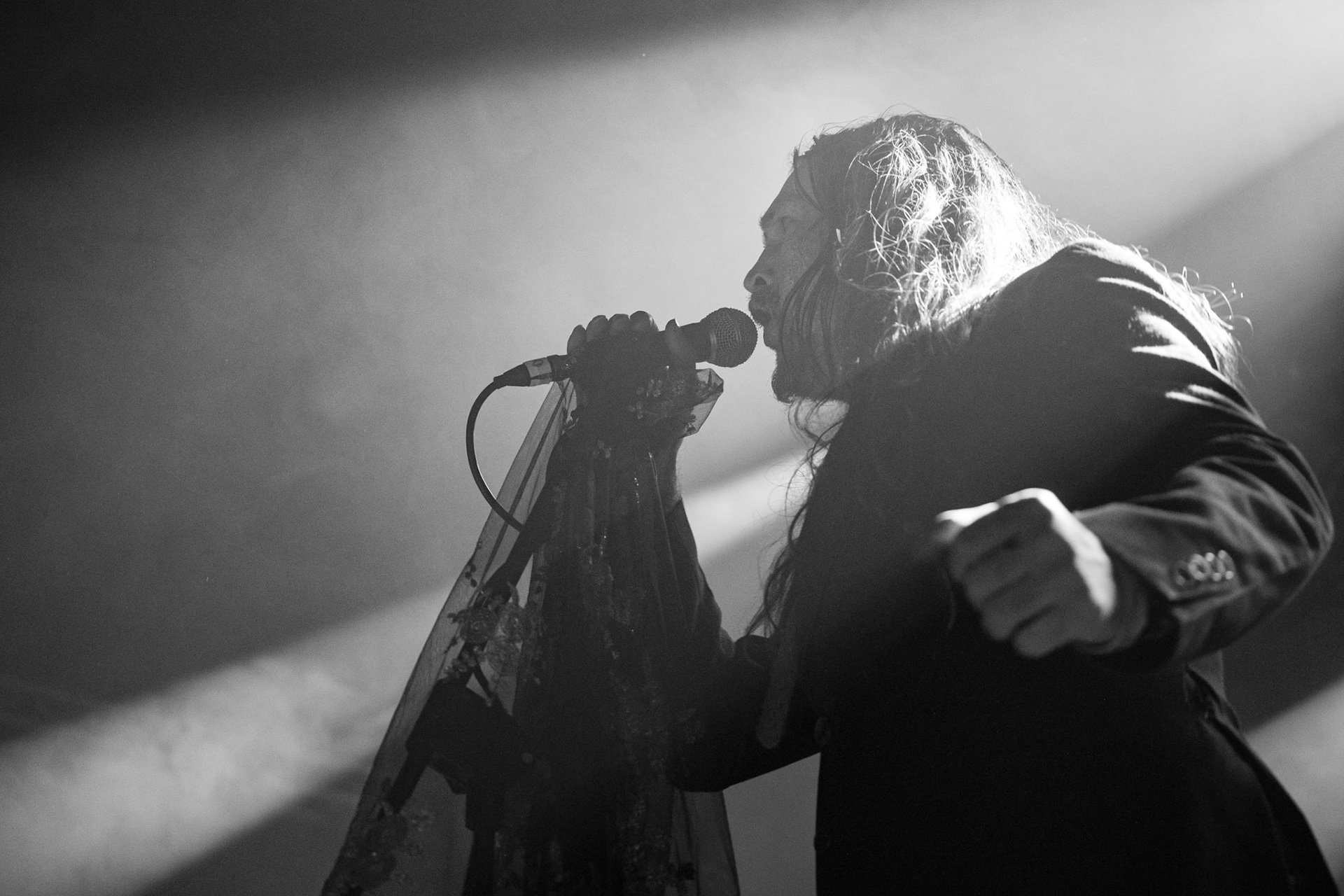 15.12.2019 koncert norweskiego zespołu Dødheimsgard, Merry Christless 2019, Warszawa Klub Progresja,
zespół Vicotnika - Yusaf Parvez, alternatywny metal, industrial metal,
n/z Yusaf "Vicotnik" Parvez - gitara, śpiew,
n/z Lars-Emil Måløy - gitara basowa,
n/z Tommy Thunberg - gitara,
n/z Øyvind Myrvoll - perkusja,
New Aeon Musick, Knock Out Productions
fot. Andrzej Wasilkiewicz/REPORTER