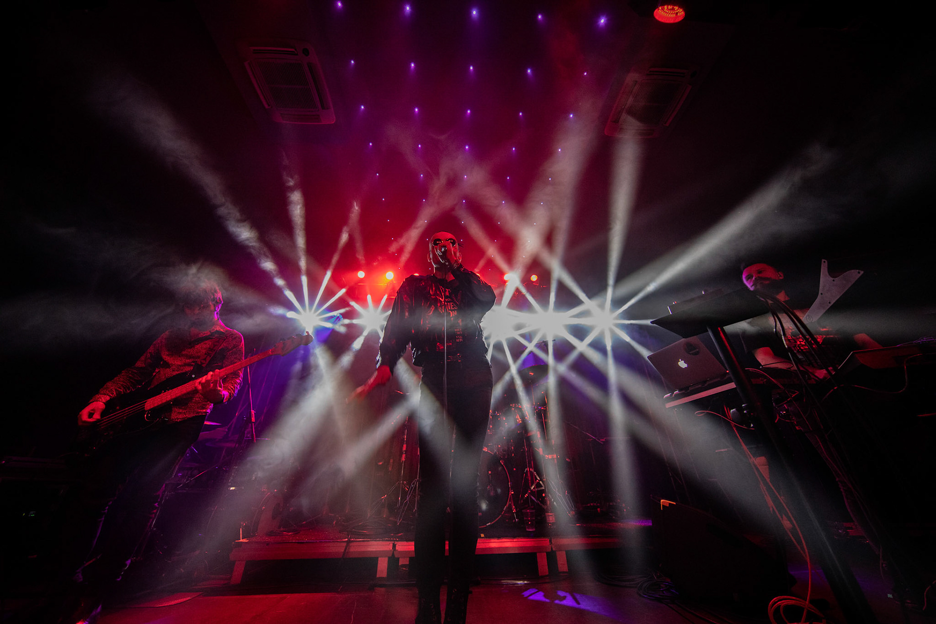 2.04.2019 Decadent Fun Club (Polska)  alternative post-punk, dark pop
Paveu Ostrovsky vocal, 
Jasiek Łukomski bass, 
Mateusz Gągol synths, 
Kamil Cegiełka drums,
klub Kwadrat,
Knock Out Productions,