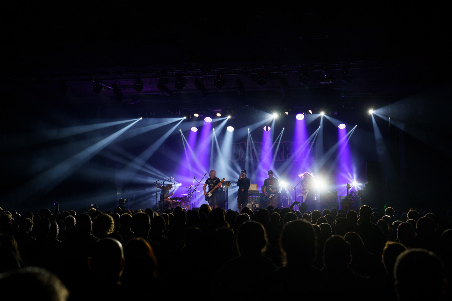 25.11.22 Luxtorpeda - „OMEGA” - Warszawa klub StodolaFot. Andrzej Wasilkiewicz/Reporter