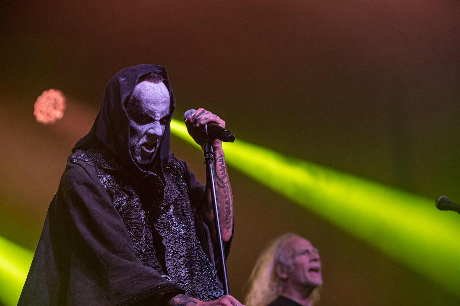 12.09.2021 - KAT i Roman Kostrzewski - koncert "Do zobaczenia w piekle" Wroclaw, Centrum Koncertowe A2.  Adam „Nergal” Darski (Behemoth) i Roman Kostrzewski – wokal, fot. Andrzej kaziq Wasilkiewicz