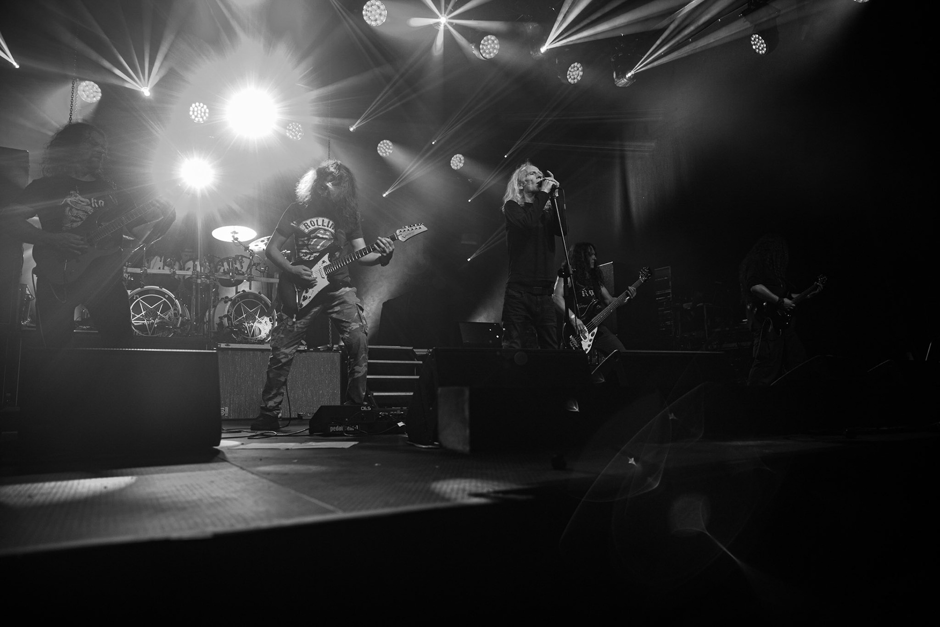 12.09.2021 - KAT i Roman Kostrzewski - koncert "Do zobaczenia w piekle" Wroclaw, Centrum Koncertowe A2.  Roman Kostrzewski – wokalJacek Nowak – perkusjaKrzysztof Pistelok – gitaraJacek Hiro – gitaraMichal Laksa – basGościnnie: Adam „Nergal” Darski (Behemoth)Piotr „Peter” Wiwczarek (Vader),Tomasz „Titus” Pukacki (Acid Drinkers)Adrian „Fred” Frelich (Dragon)Krzysztof „Fazi” Oset (ex-Kat)Piotr „Mancover” Mańkowski (Wolf Spider)Wacław „Vogg” Kiełtyka (Decapitated)Marek „Spider” Pająk (Vader)Jarek „Gronos” Gronowski (Dragon, ex-Kat)Paweł „Baitel” Pasek (Decapitated) Piotr Radecki (ex-Kat &amp; Roman Kostrzewski)fot. Andrzej kaziq Wasilkiewicz