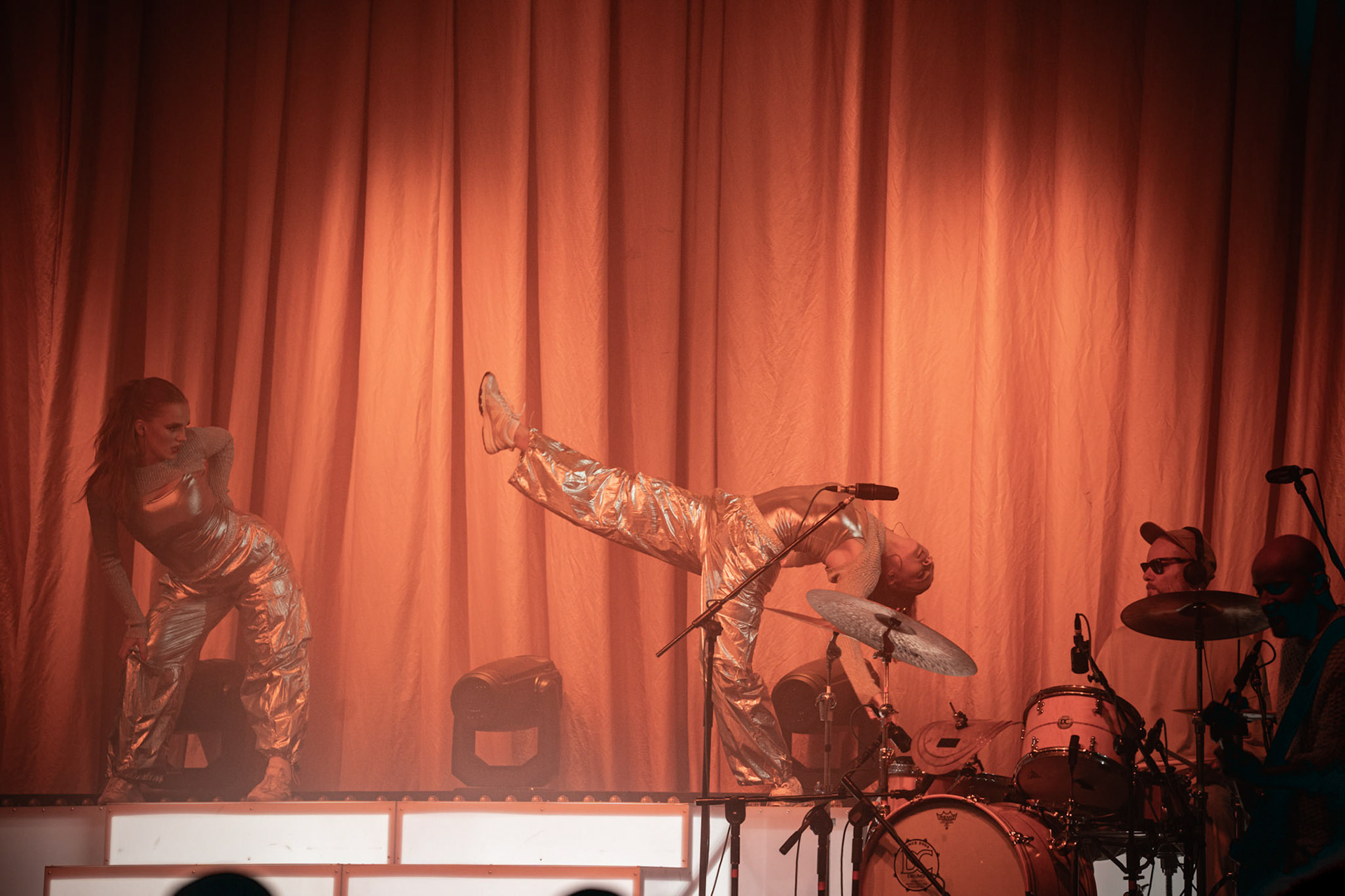 28.10.2023 Ewa Farna specjalny koncert urodzinowy Warszawa, Klubie PROGRESJA, fot. Andrzej Wasilkiewicz/Reporter