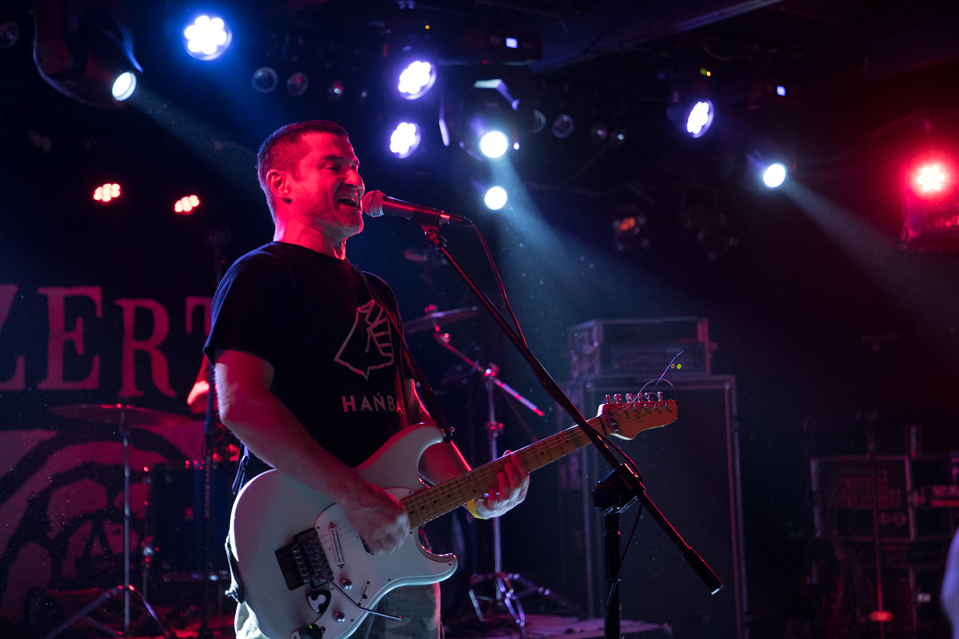 9.12.2017r Dezerter koncert Proxima, Robert Robal Matera gitara, wokal, Krzysztof Grabowski perkusja , Jacek Chrzanowski gitara basowa fot. Andrzej Wasilkiewicz/Reporter