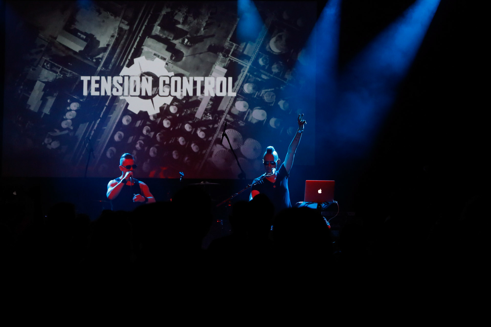 9.08.2022 TENSION CONTROL (Niemcy) - Oldschool EBM - Warszawski koncert w Progresji.  WiniaryBookings,fot. Andrzej Wasilkiewicz/kaziq.com