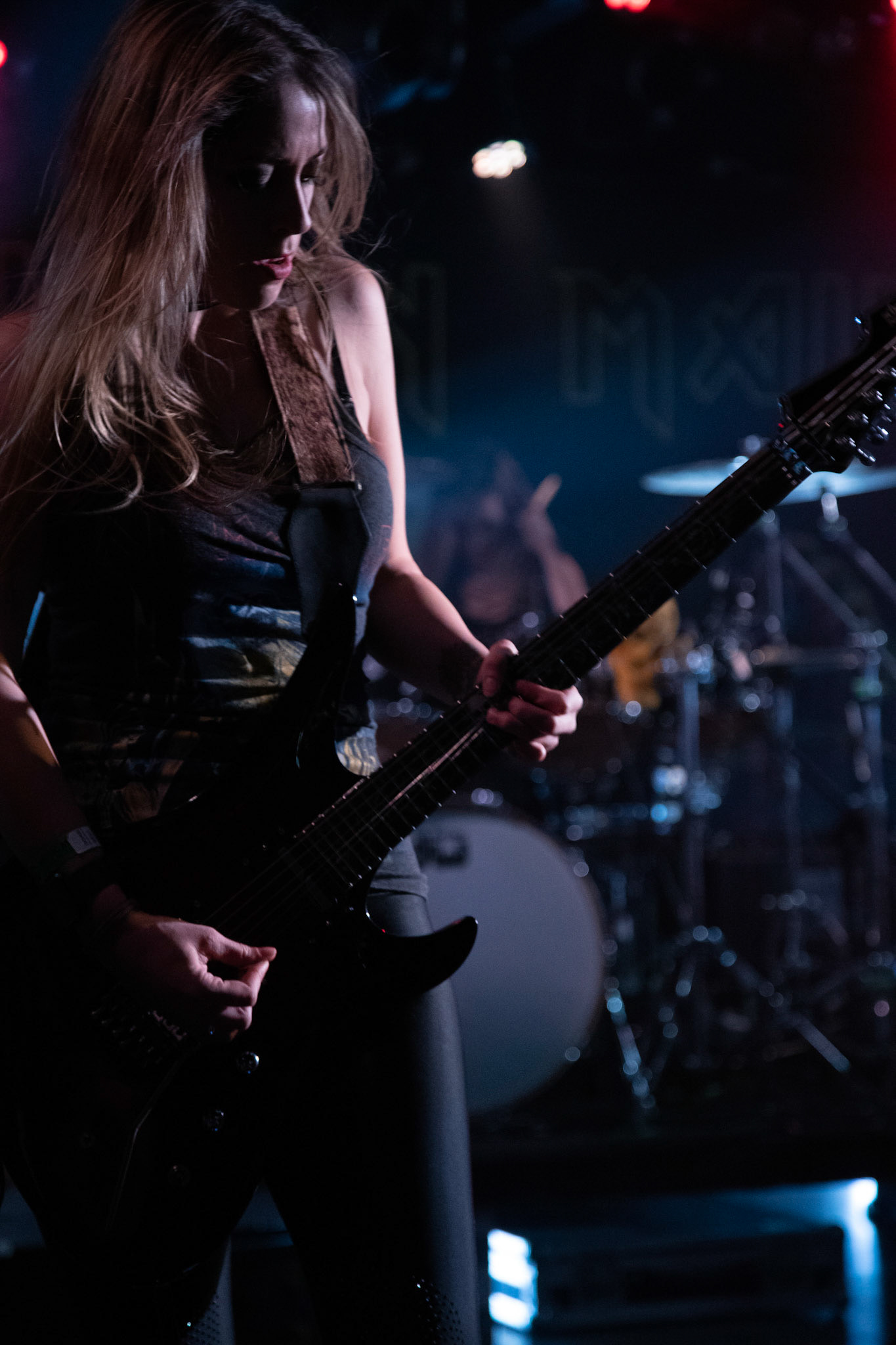 6.05.2019 The Iron Maidens koncert w warszawskiej Proximie - n/z Nikki Stringfield „Davina Murray" - gitara, amerykański zespół heavymetalowy utworzony w 2001 roku składa się tylko z kobiet, śpiewających piosenki brytyjskiej grupy Iron Maiden. Klub Proxima, Knockoutproduction, 
fot. Andrzej Wasilkiewicz/Reporter