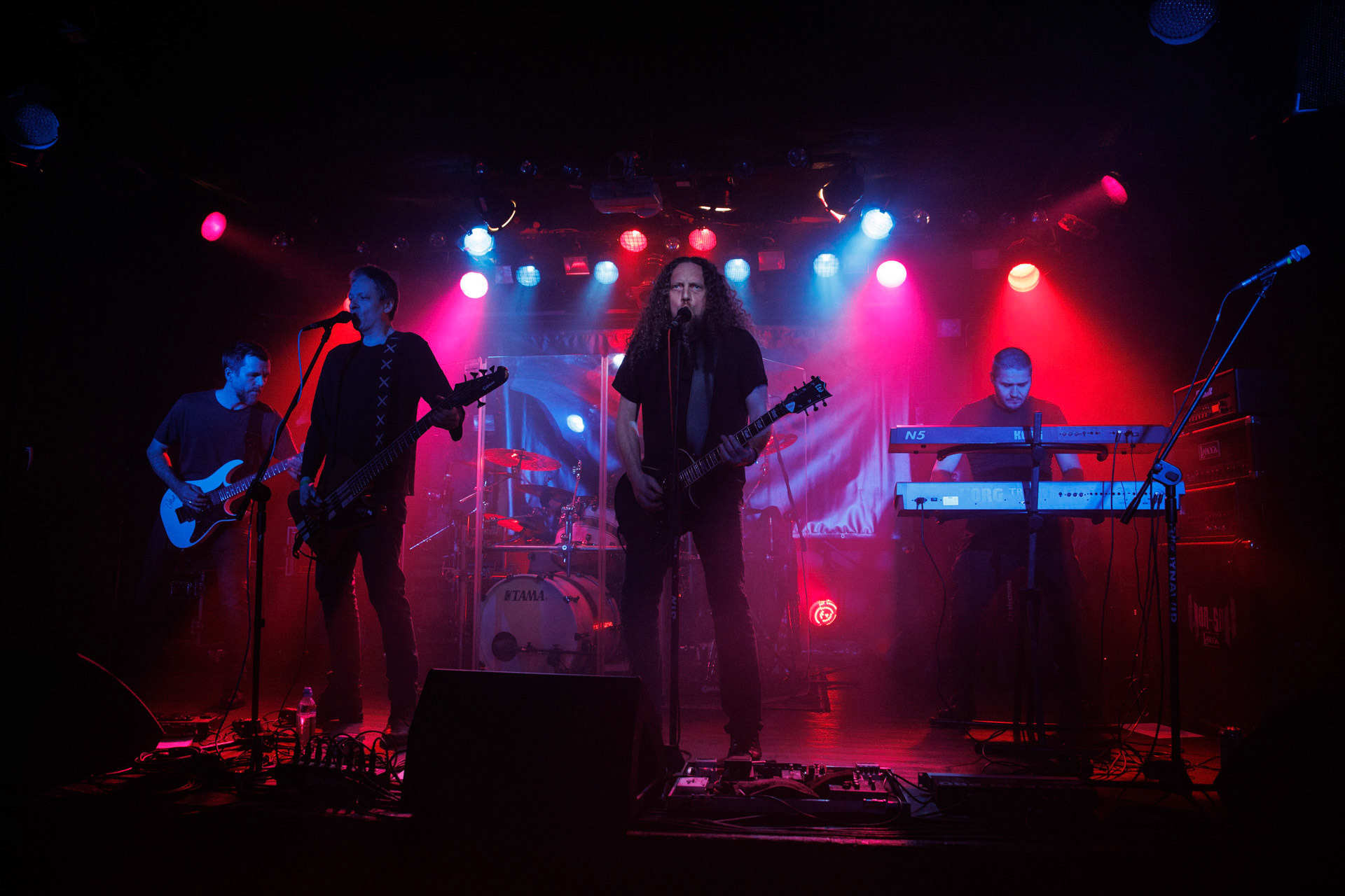 Painthing - death, doom metal.Koncert Czwarta Fala MMXXII klub VooDoo Warszawa.n/z Kuba Grobelny – guitar, vocal, n/z Bartłomiej Kaczor – guitar, n/z Darek Ojdana – keys, n/z Jan Rajkow-Krzywicki – bass,n/z Tomasz Śwital – drums,Fot. Andrzej Wasilkiewicz/kaziq.com