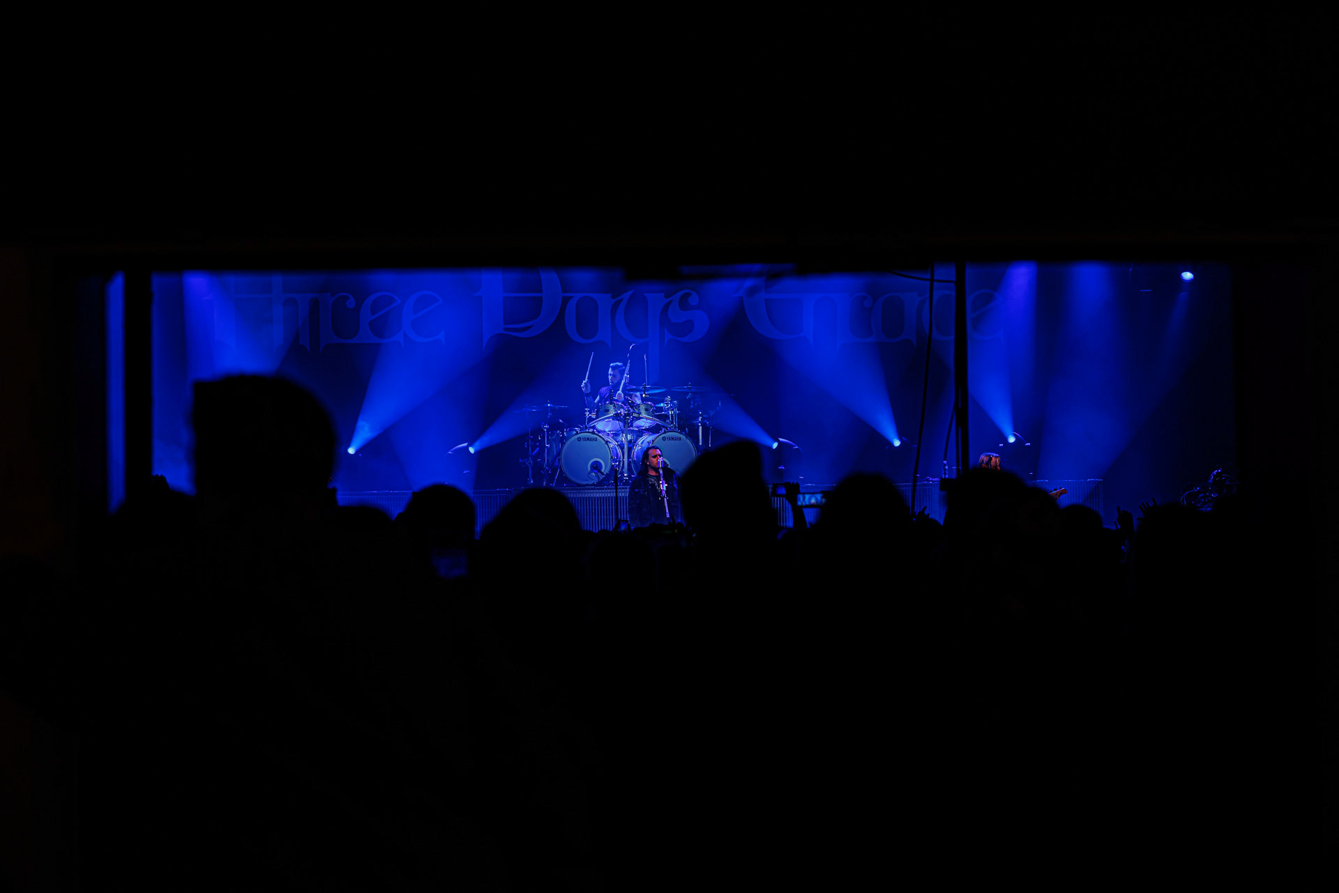 7.10.2022 Warszawski koncert Three Days Grace w klubie Progresja.Kanadyjczycy promuja nowy album EXPLOSIONS.n/z Barry Stock – gitara, n/z Brad Walst – gitara basowa, n/z Neil Sanderson – perkusja, instrumenty klawiszowe, n/z Matt Walst – wokal,Produkcja Knock Out Productions, Fot. Andrzej Wasilkiewicz/Reporter