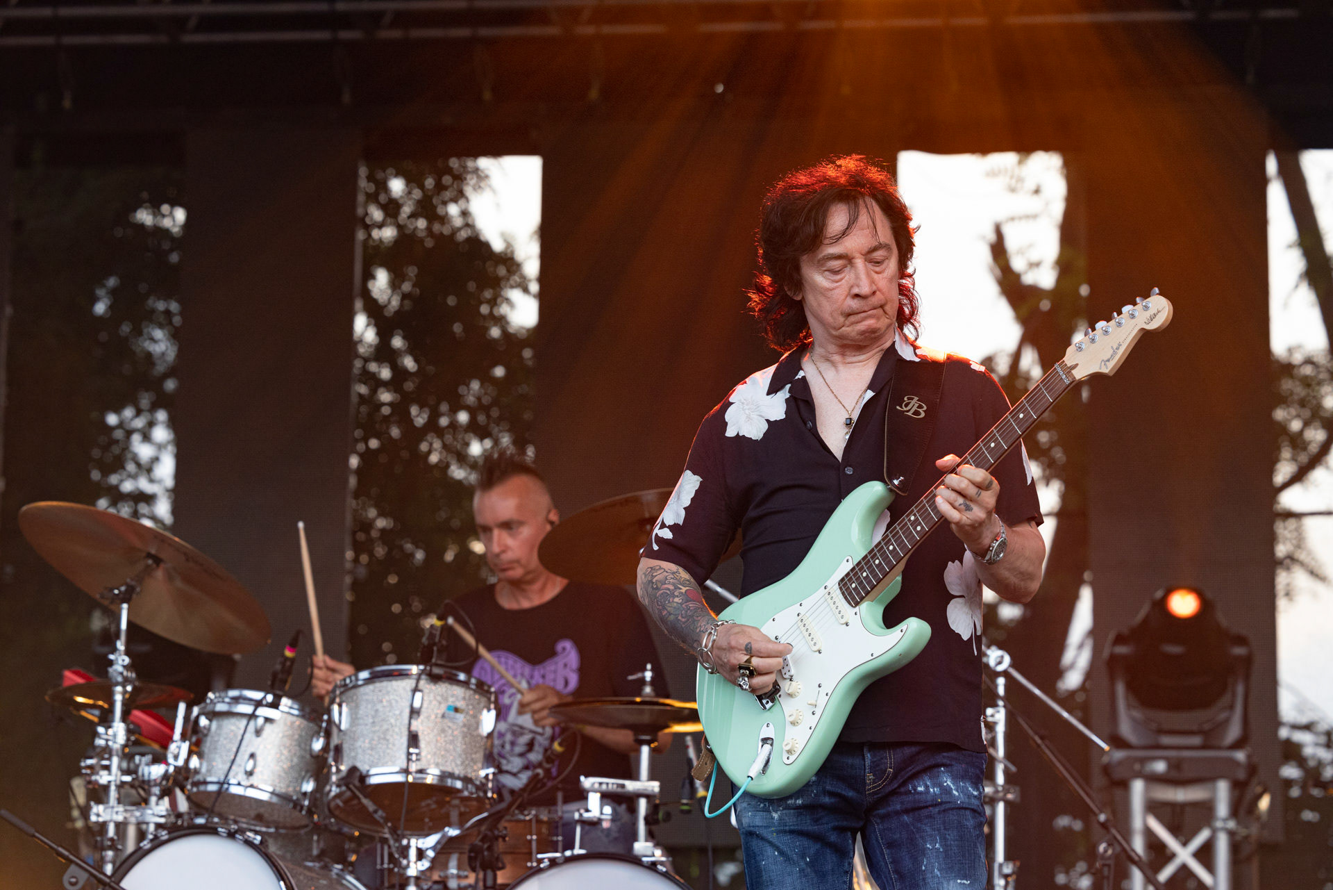 Koncerty Lady Pank w ramach urodzinowej trasy LP40 warszawska Pogresja.Gramy do Woli. Polski Rock, pop, soft rock, polska grupa rockowa z czasów PRL.n/z. Jan Borysewicz – gitara,  n/z. Kuba Jabłoński – perkusja Fot. Andrzej kaziq Wasilkiewicz/Reporter