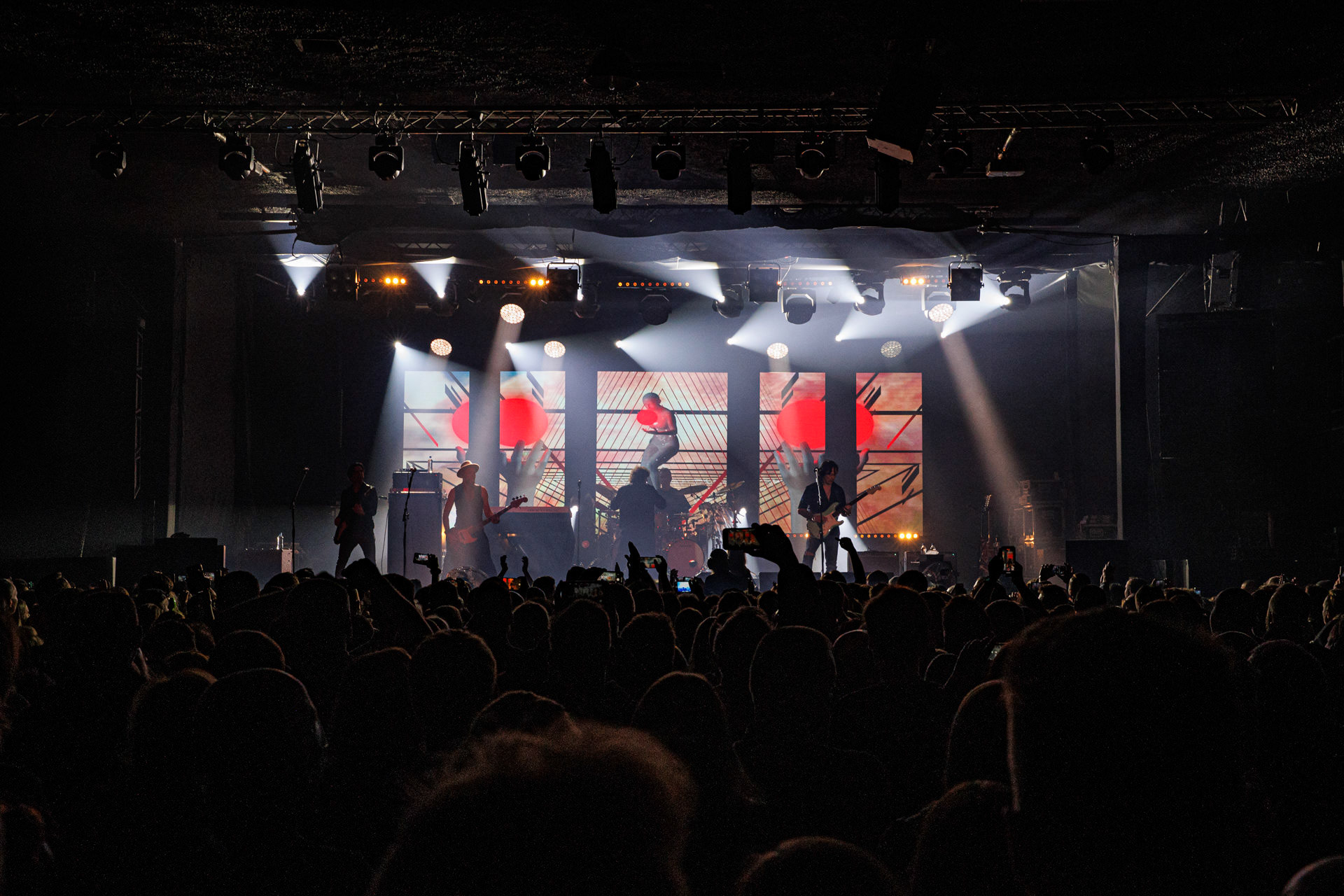 Koncerty Lady Pank - LP1 - w Klubie Stodola. LP1 - 35 lata od premiery albumu.n/z. Jan Borysewicz – gitara,  n/z. Janusz Panasewicz – wokal, n/z. Kuba Jabłoński – perkusja n/z. Krzysztof Kieliszkiewicz – gitara basowa, n/z. Michał Sitarski – gitara, stały sideman, n/z. Wojtek Olszak – instrumenty klawiszowe, Fot. Andrzej kaziq Wasilkiewicz/Reporter