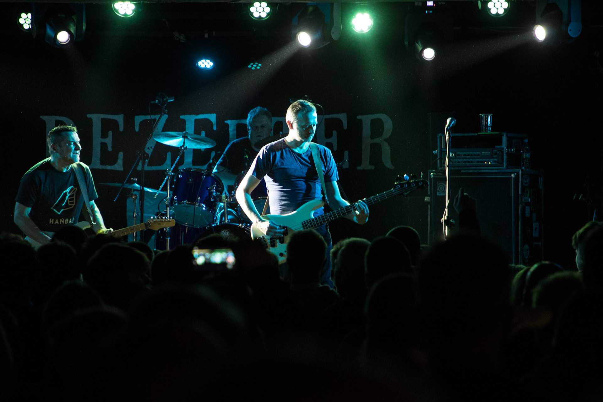 9.12.2017r Dezerter koncert Proxima, Robert Robal Matera gitara, wokal, Krzysztof Grabowski perkusja , Jacek Chrzanowski gitara basowa fot. Andrzej Wasilkiewicz/Reporter