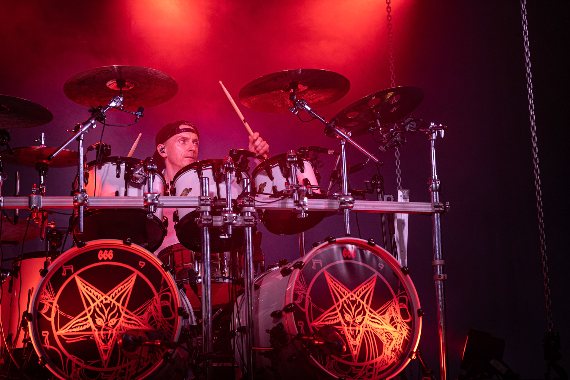 12.09.2021 - KAT i Roman Kostrzewski - koncert "Do zobaczenia w piekle" Wroclaw, Centrum Koncertowe A2.  Jacek Nowak – perkusja,fot. Andrzej kaziq Wasilkiewicz